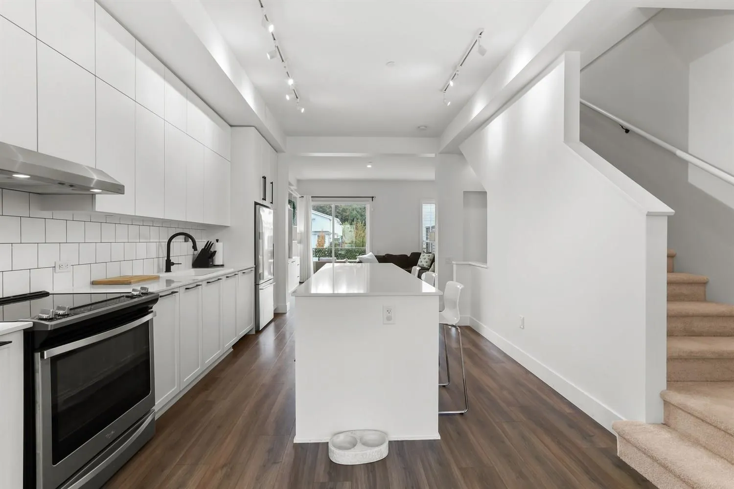 59 4656 Orca Way