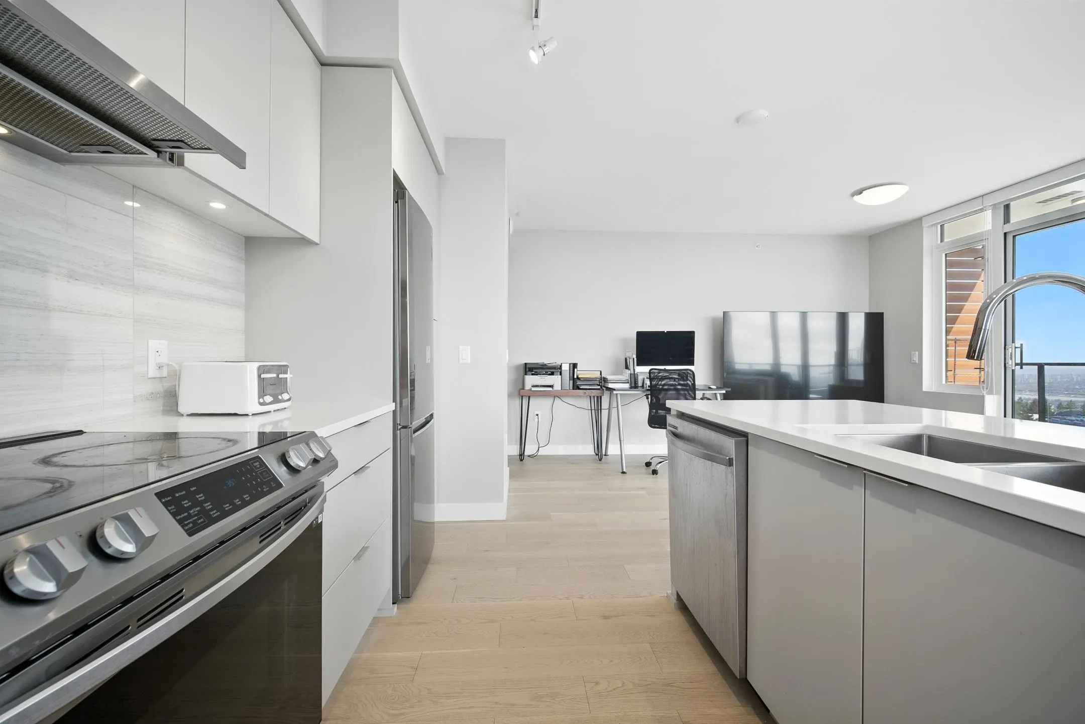 1106 8725 University Crescent