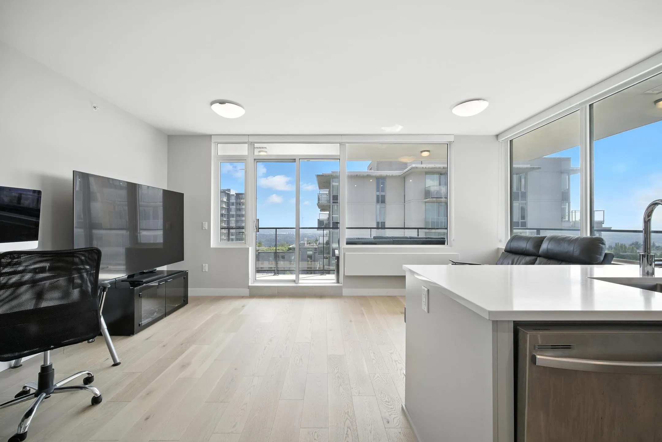 1106 8725 University Crescent