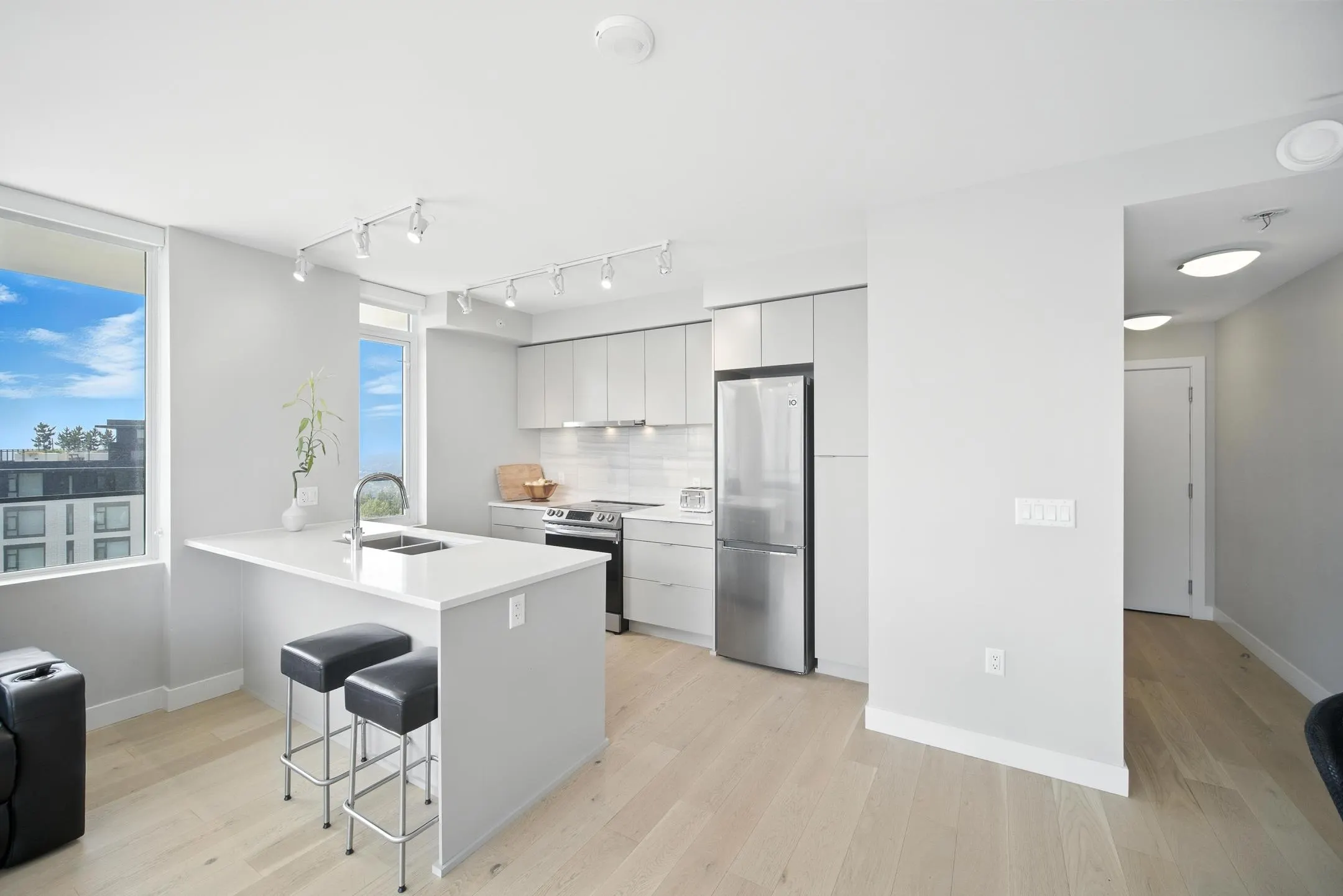 1106 8725 University Crescent