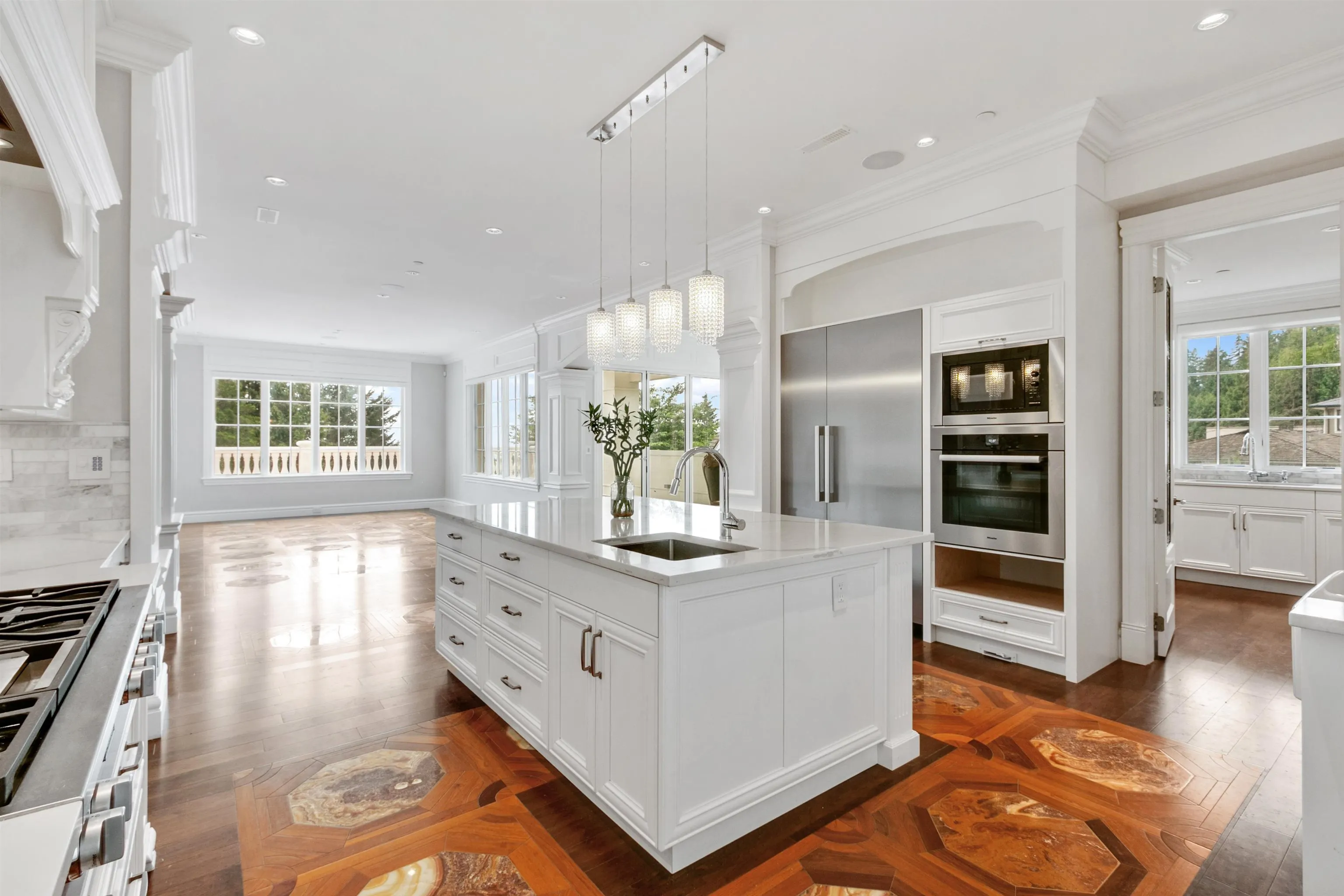 735 St. Andrews Road