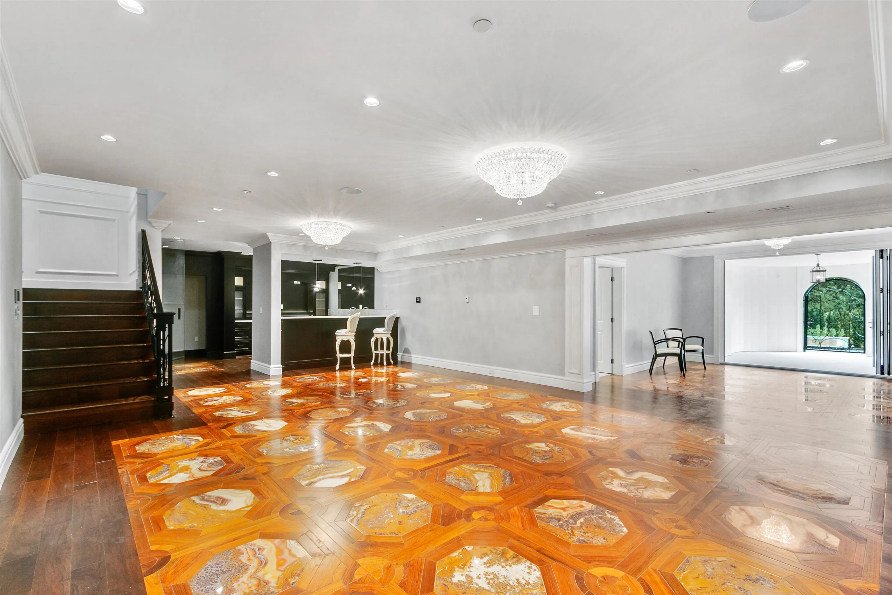 735 St. Andrews Road