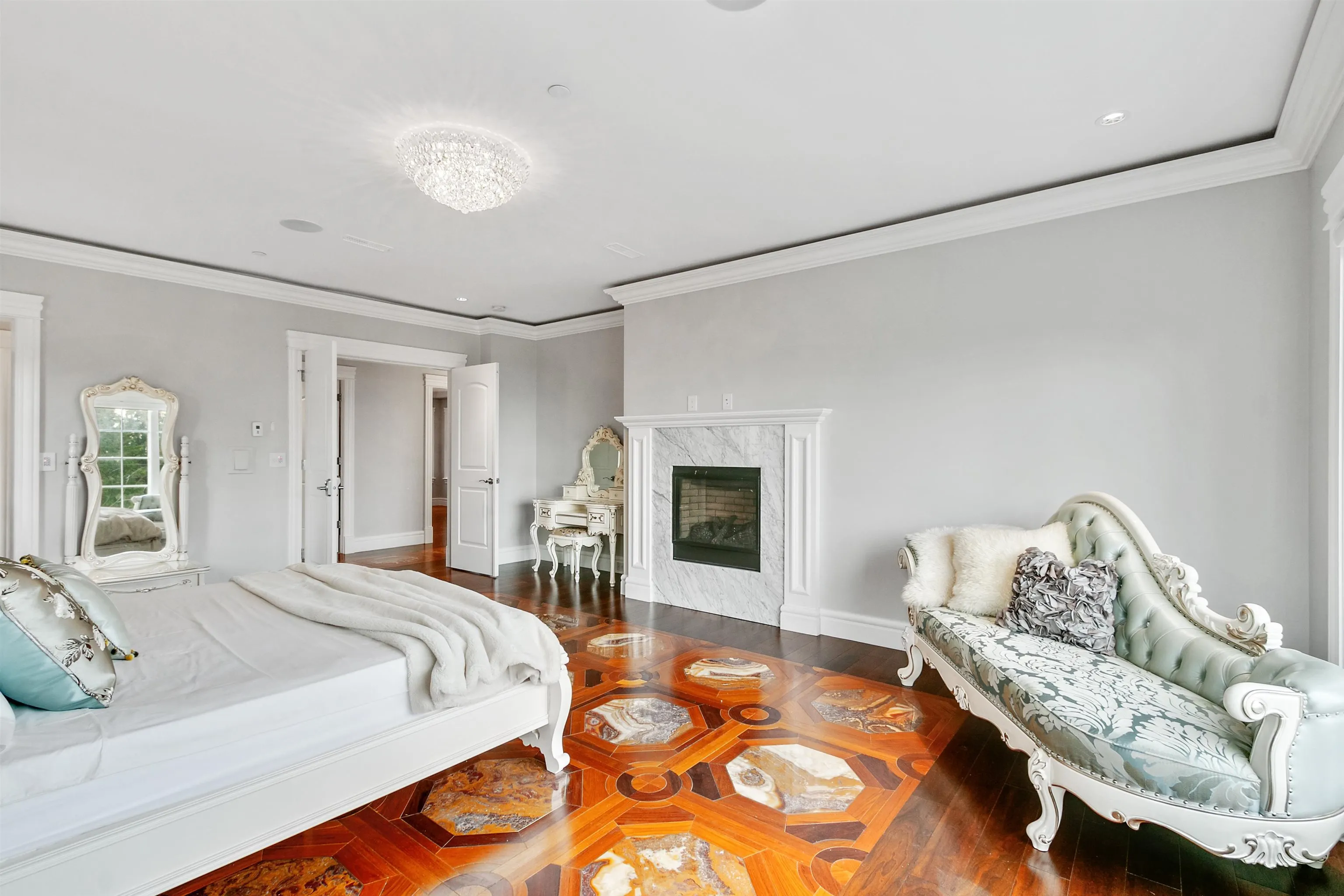 735 St. Andrews Road
