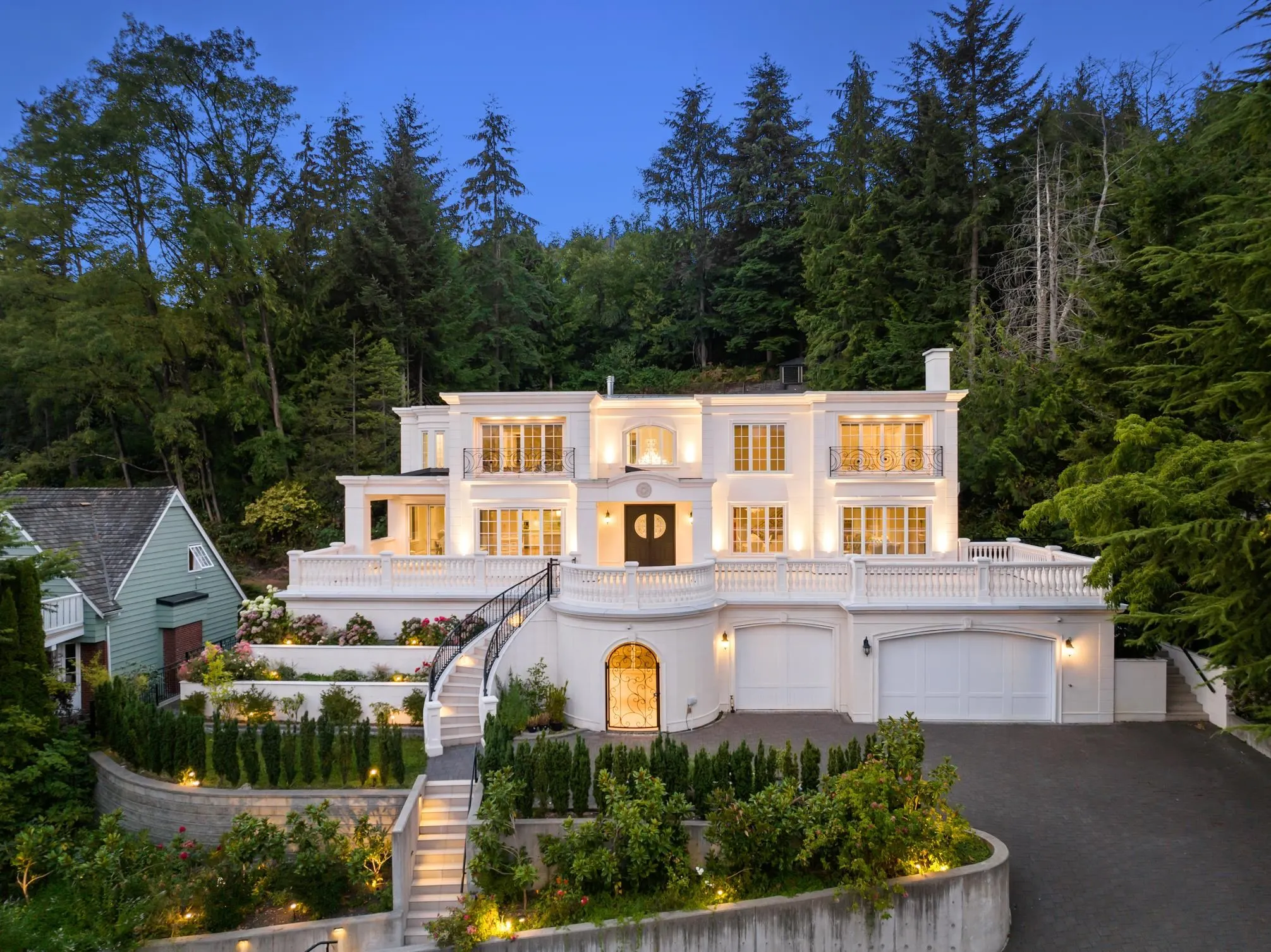 735 St. Andrews Road