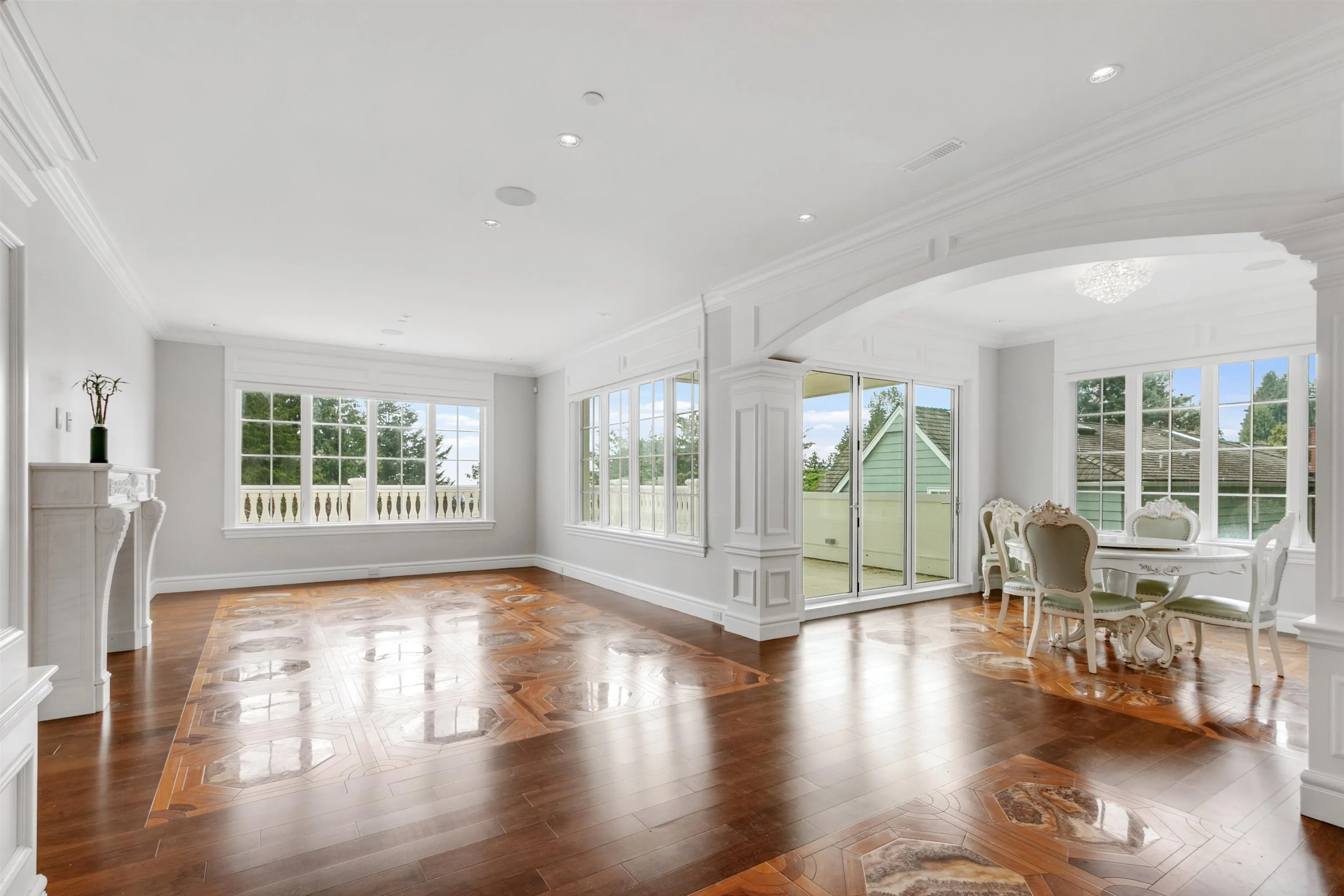 735 St. Andrews Road