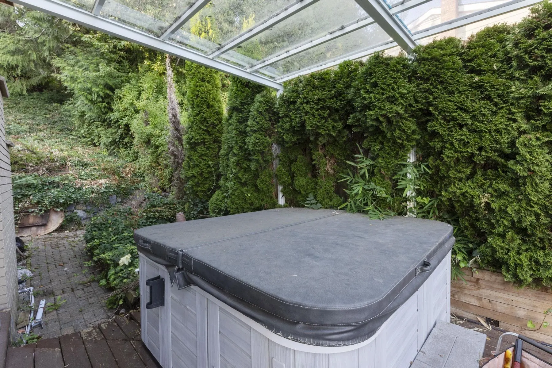 661 Andover Crescent