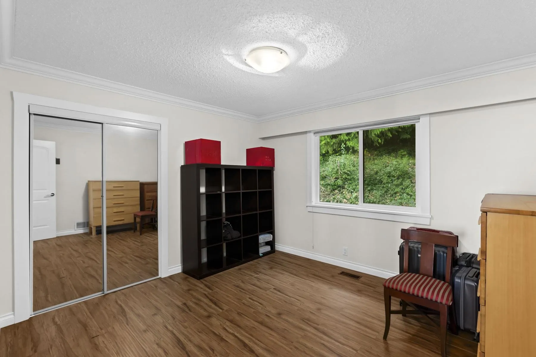 661 Andover Crescent