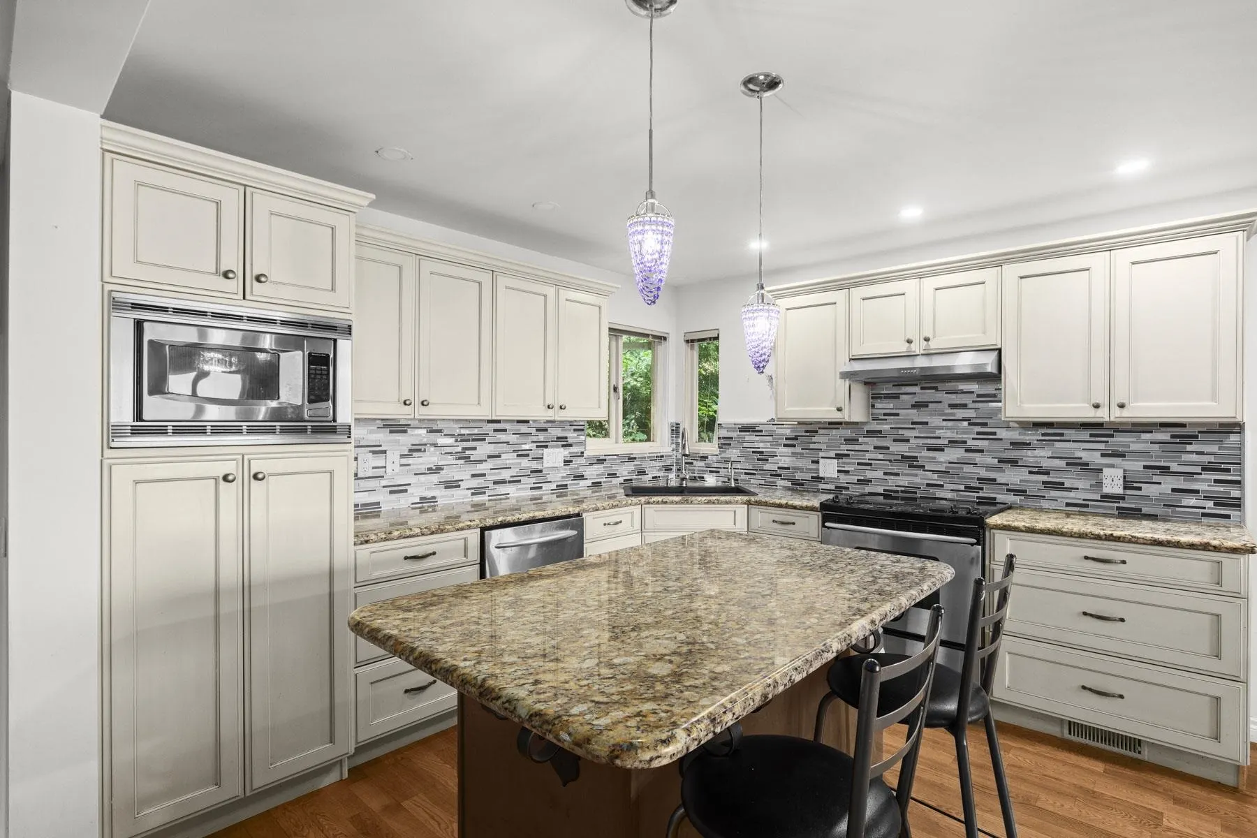 661 Andover Crescent