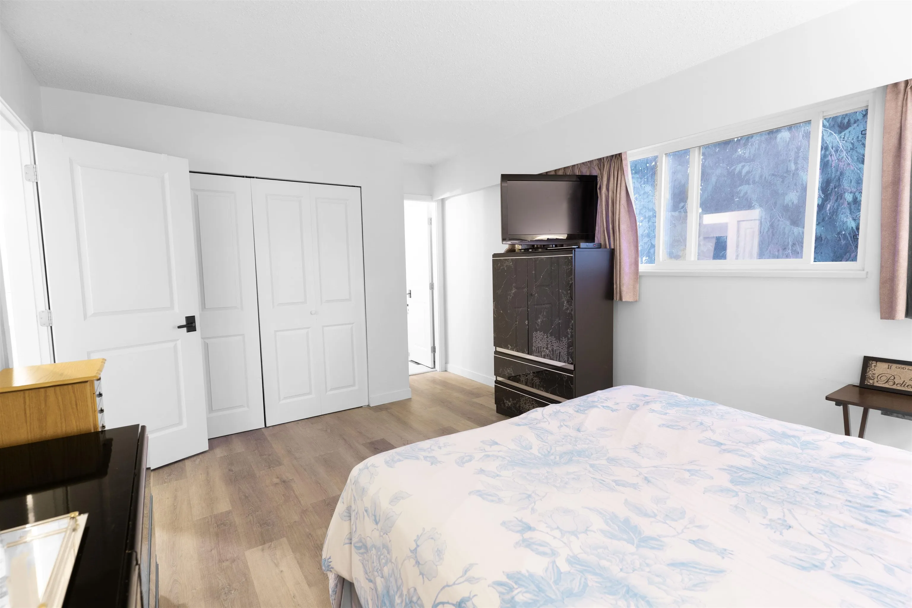 13318 Sutton Place