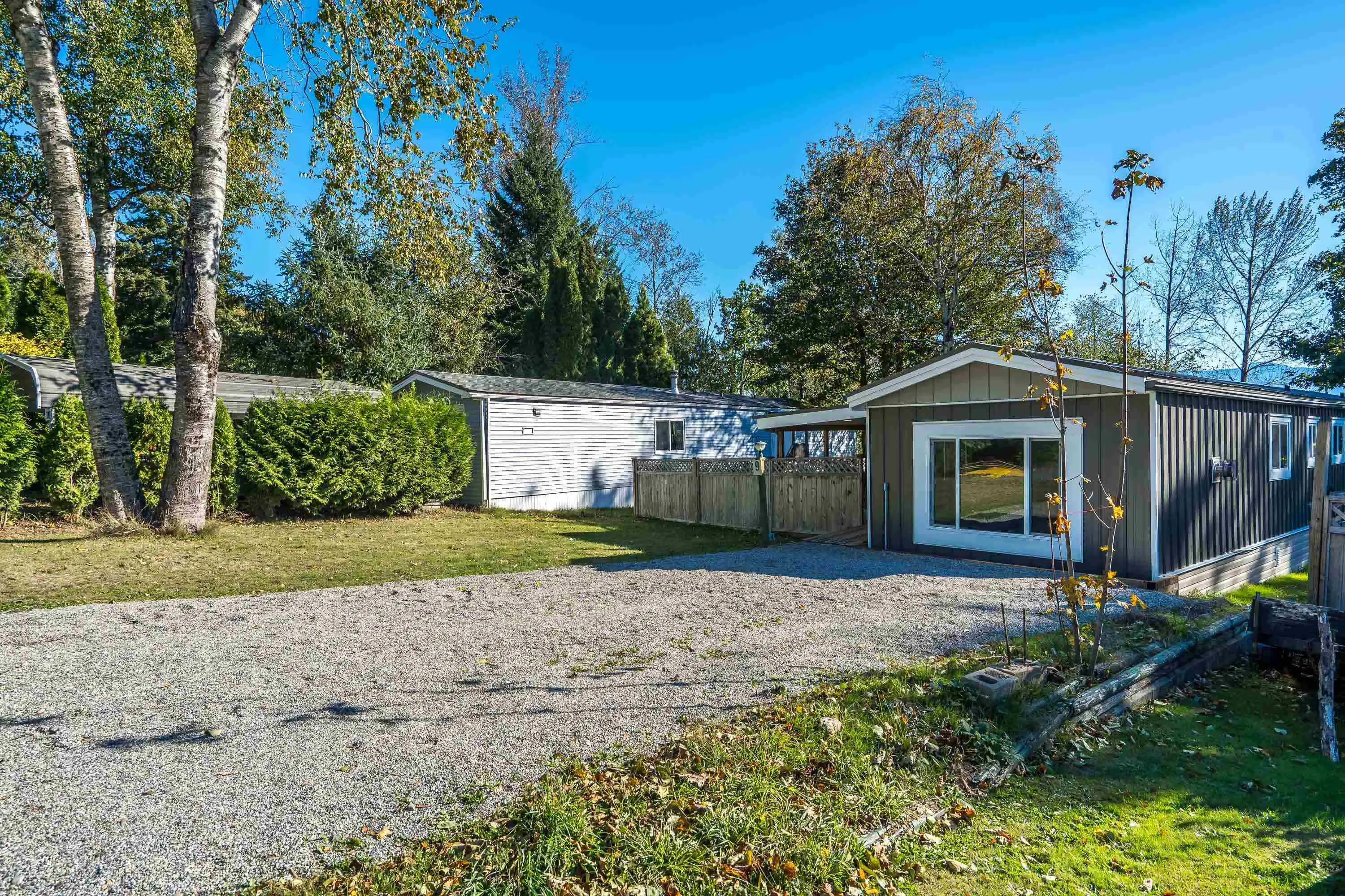 9 43201 Lougheed Highway