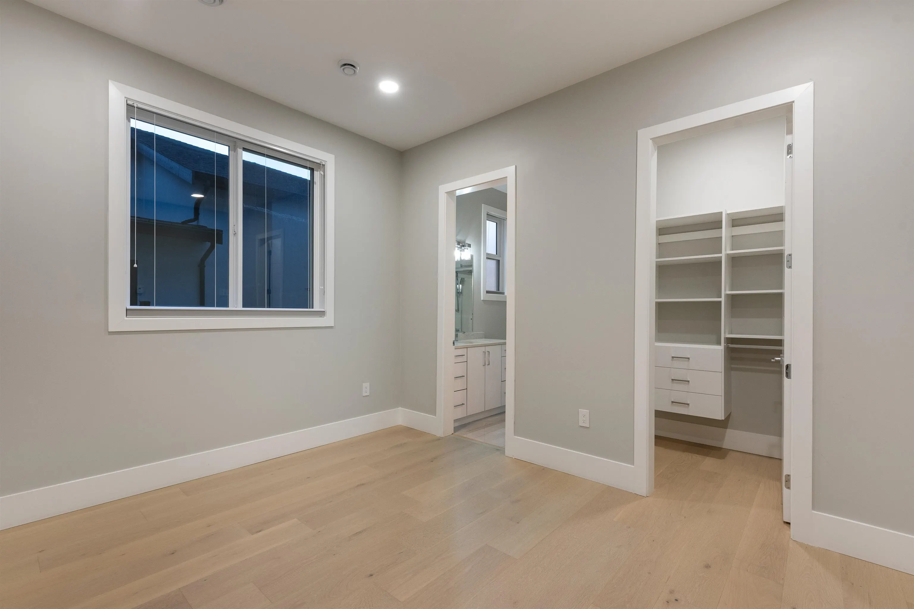 1211 Foster Avenue