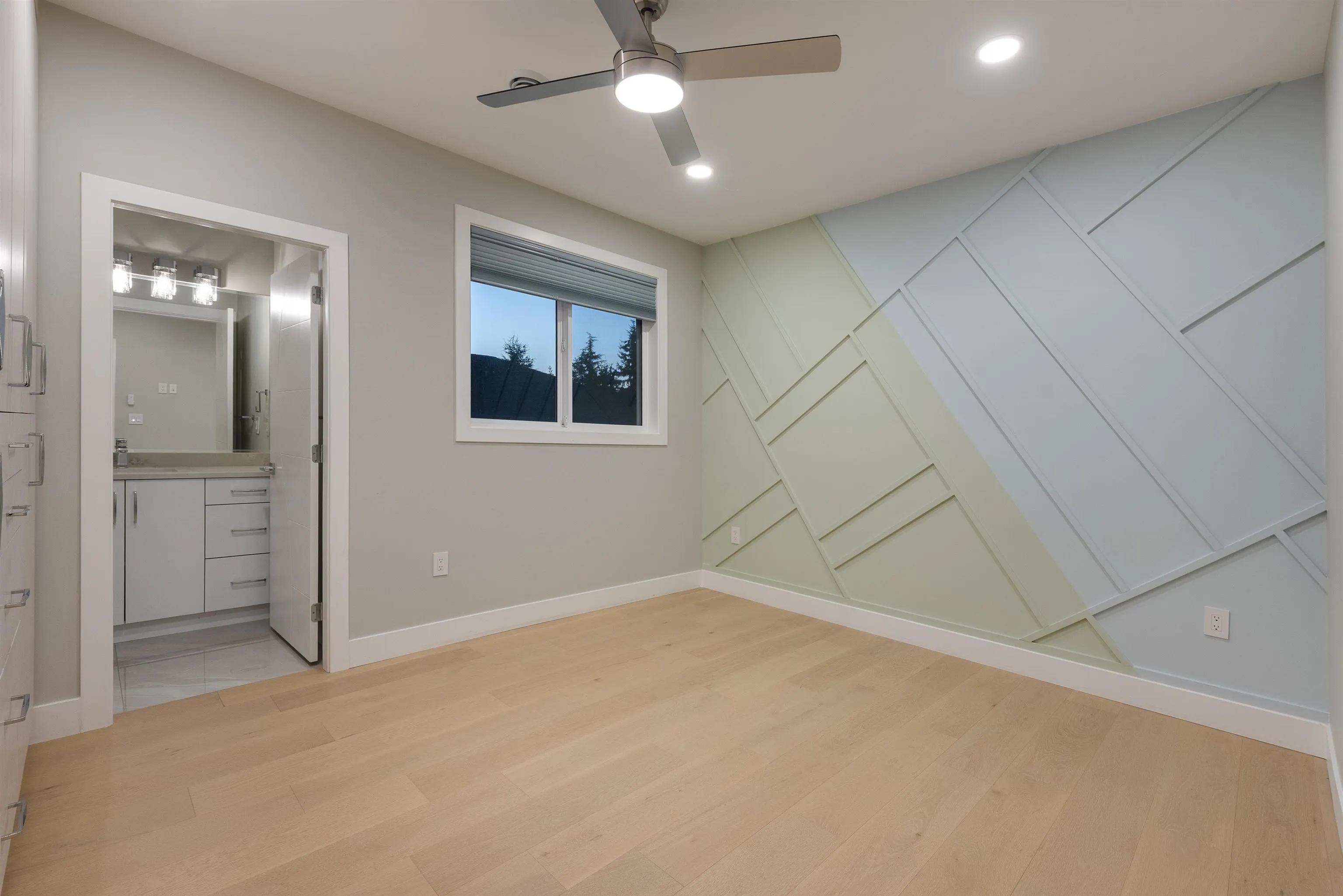 1211 Foster Avenue