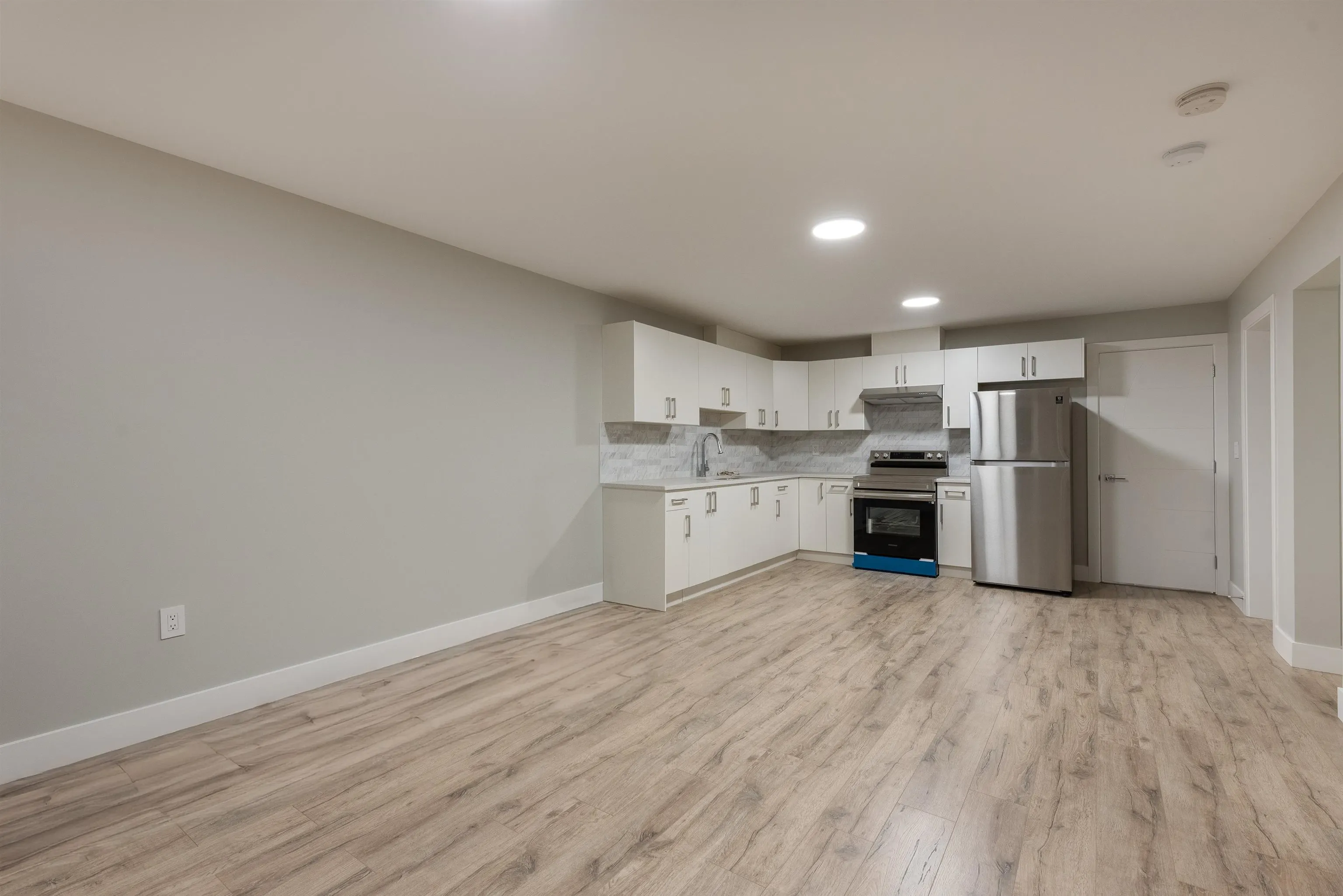 1211 Foster Avenue