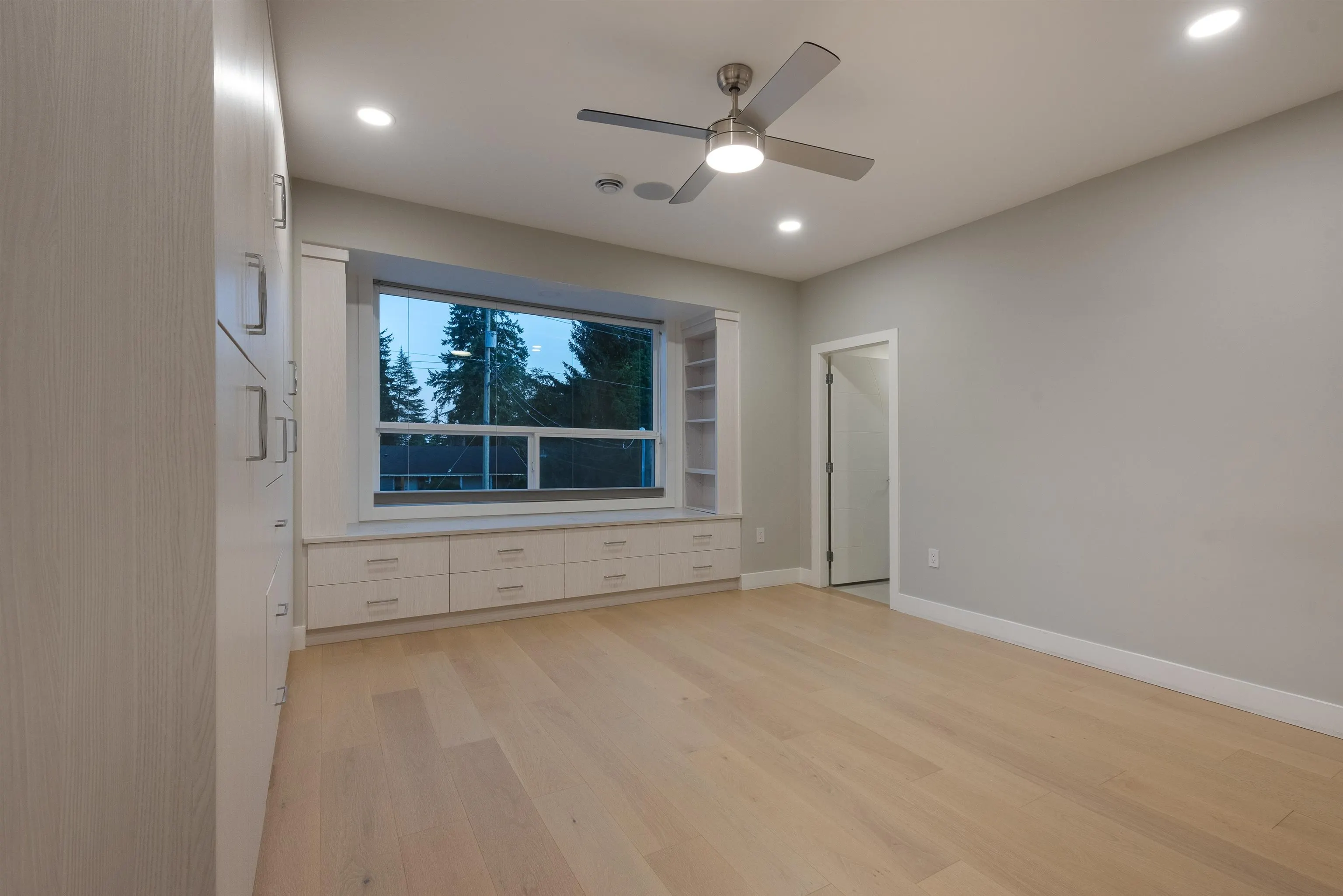 1211 Foster Avenue