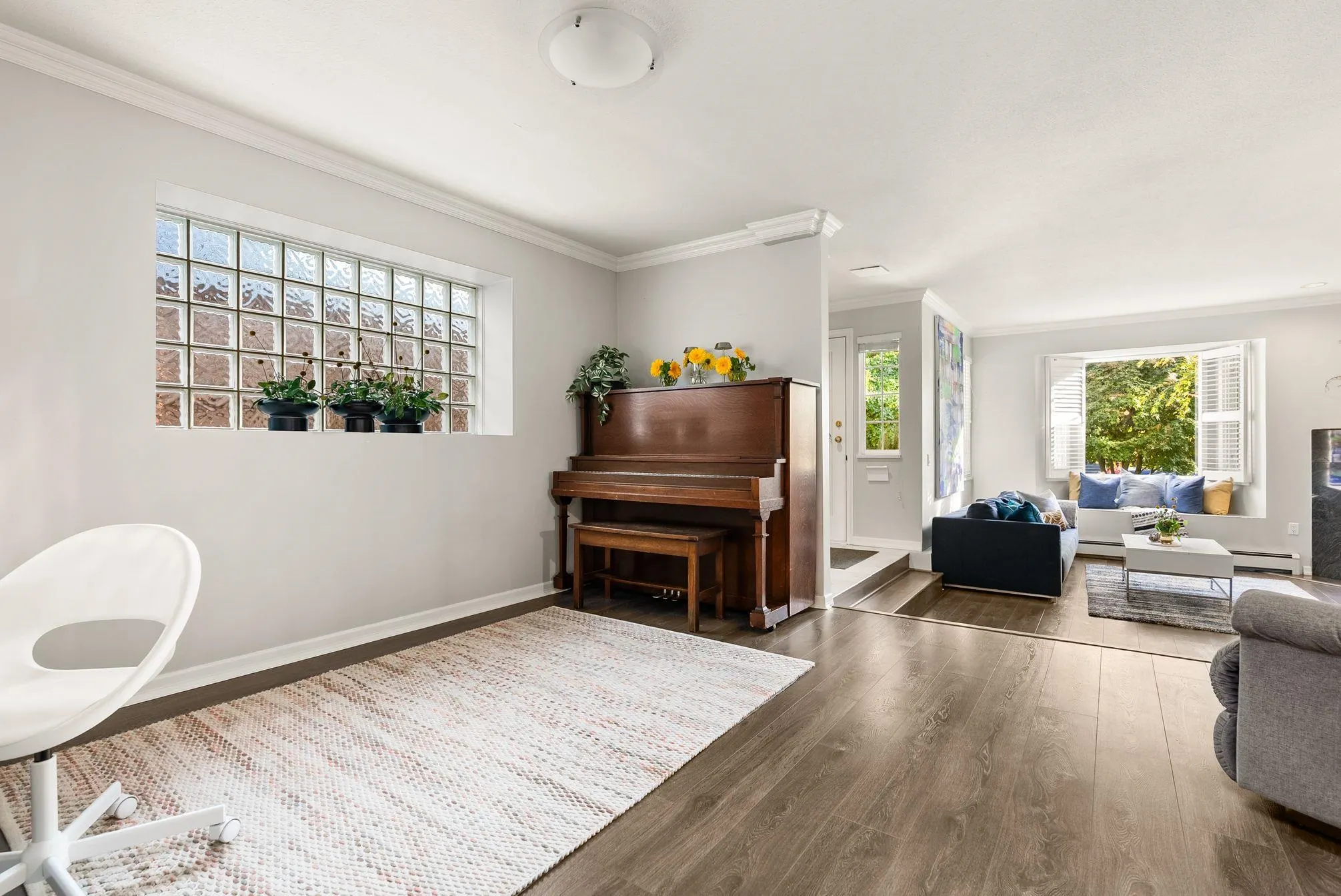 346 W 14th Street