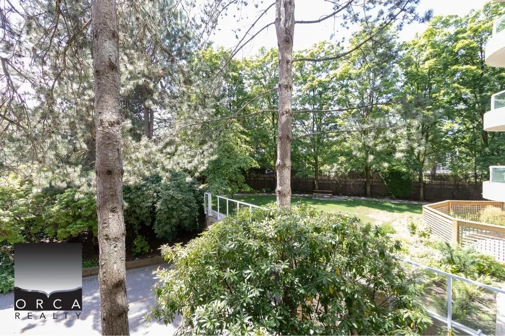 201 995 Roche Point Drive