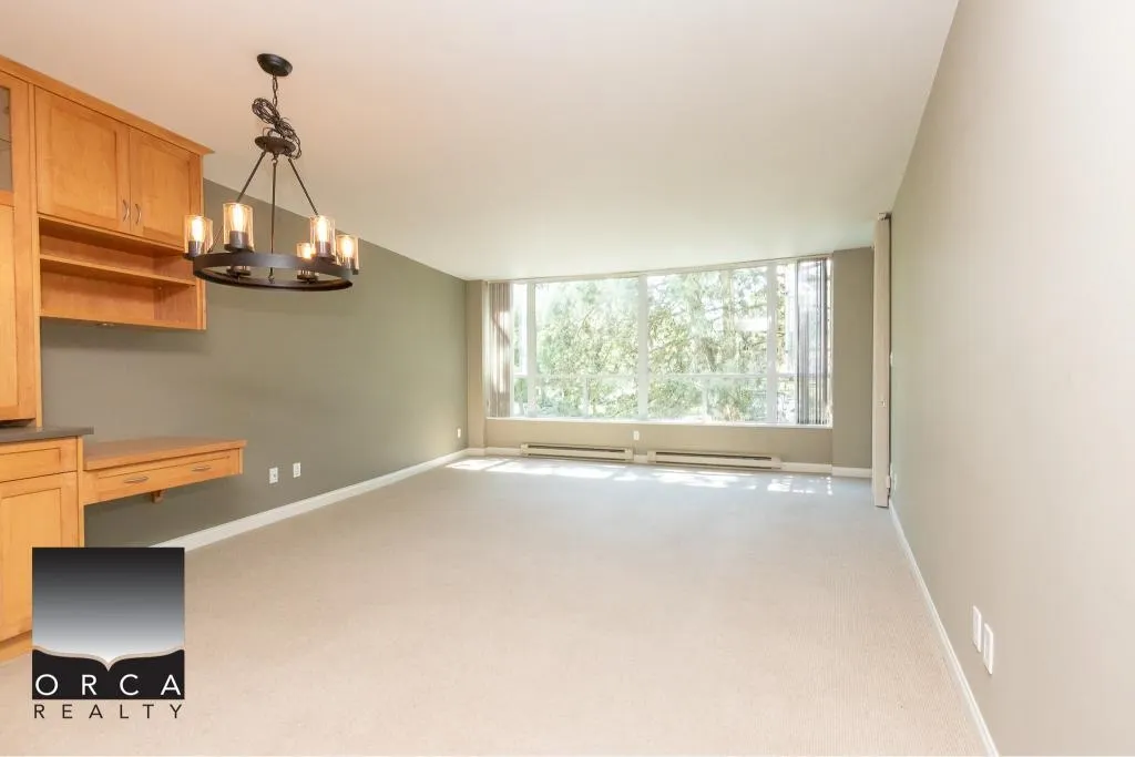 201 995 Roche Point Drive
