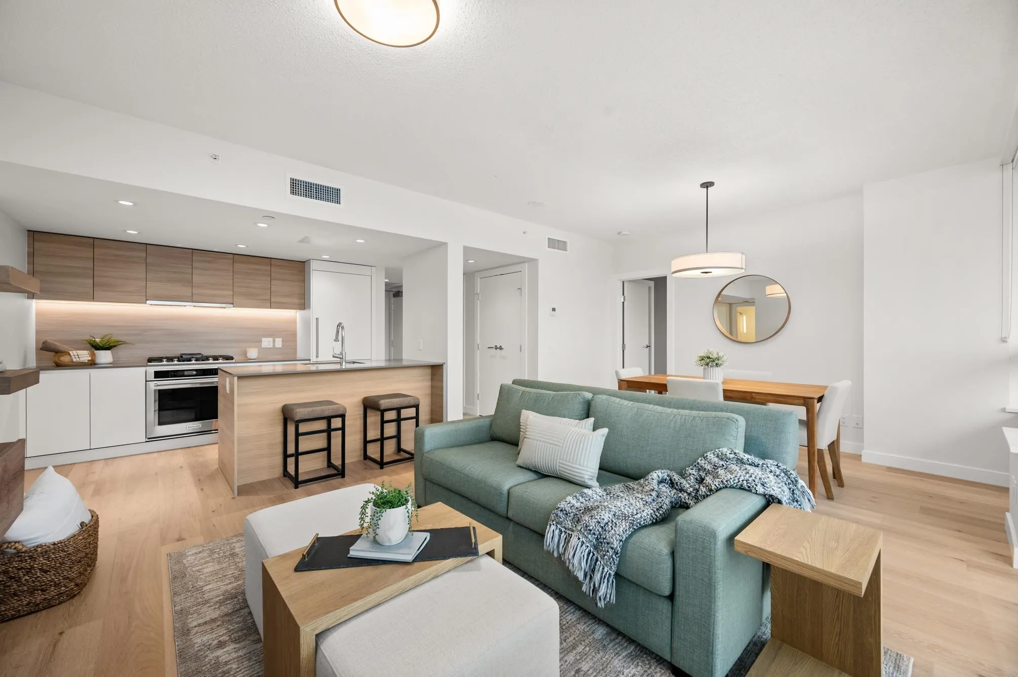 3202 908 Quayside Drive