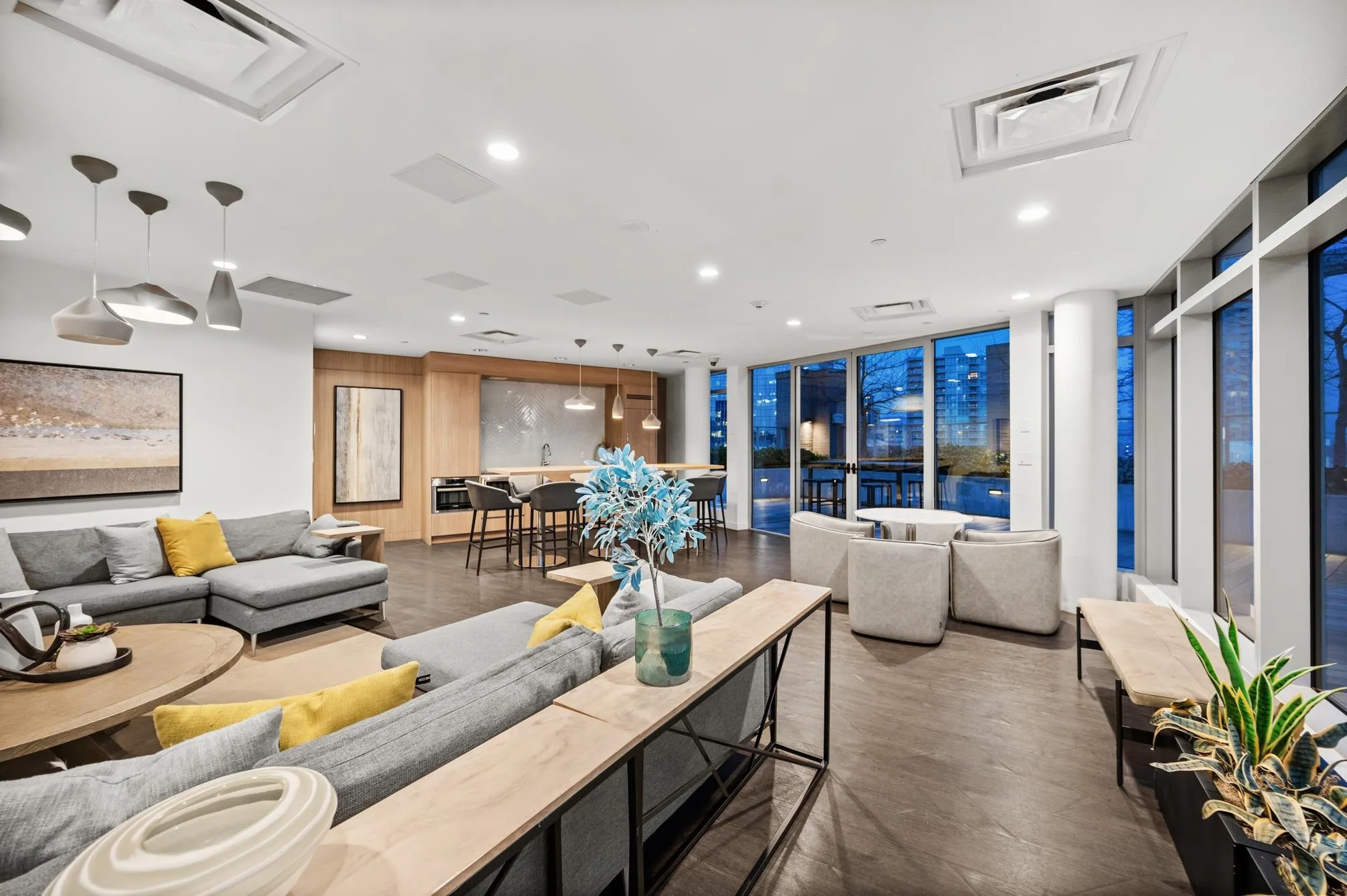 3202 908 Quayside Drive