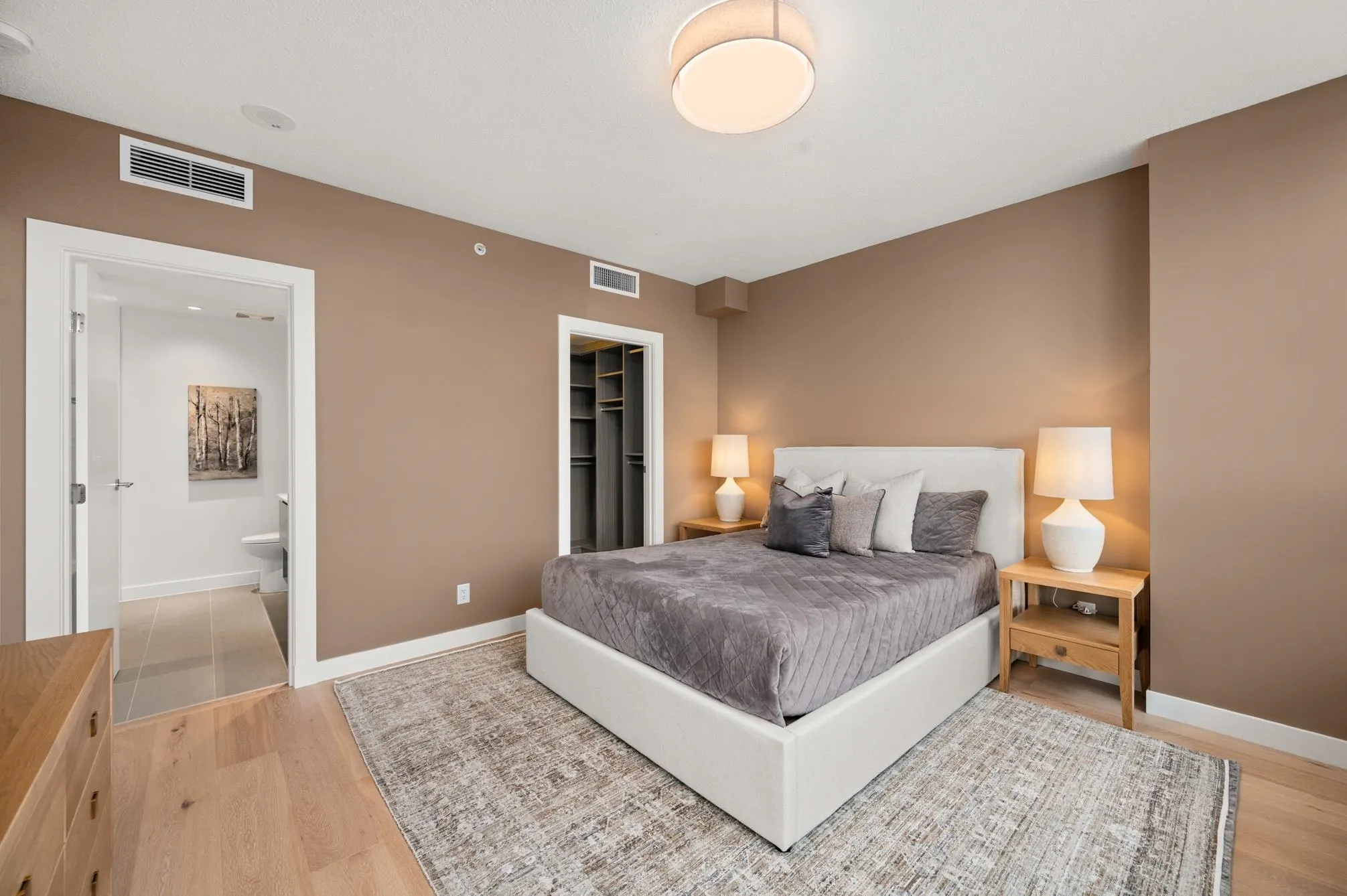 3202 908 Quayside Drive