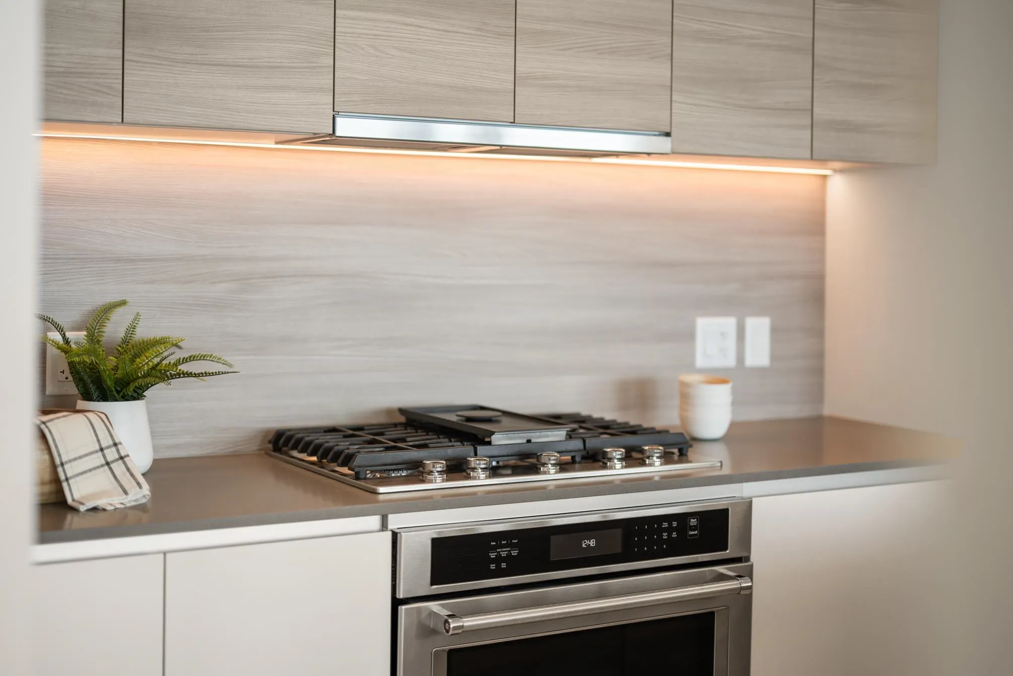 3202 908 Quayside Drive