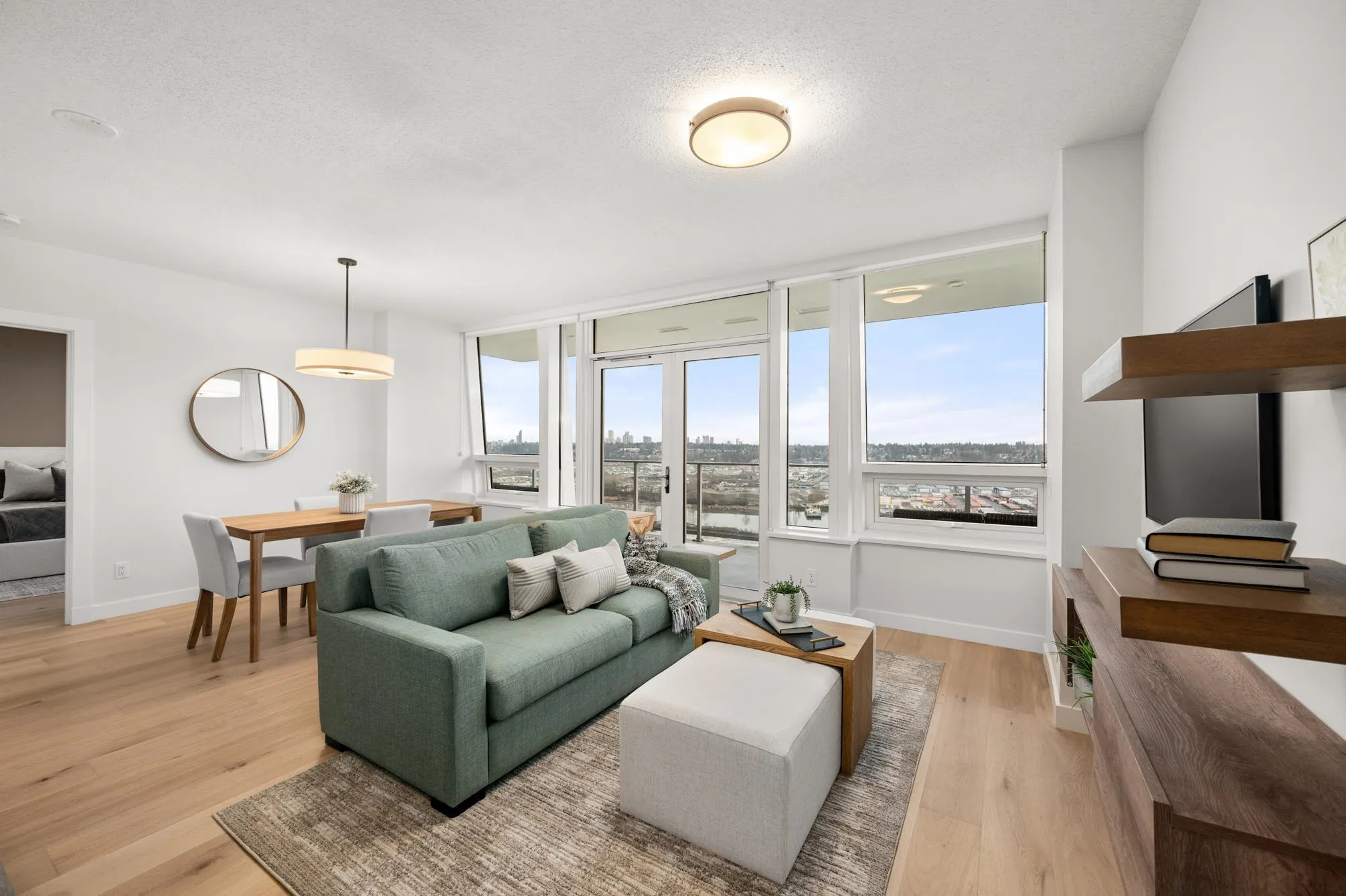 3202 908 Quayside Drive