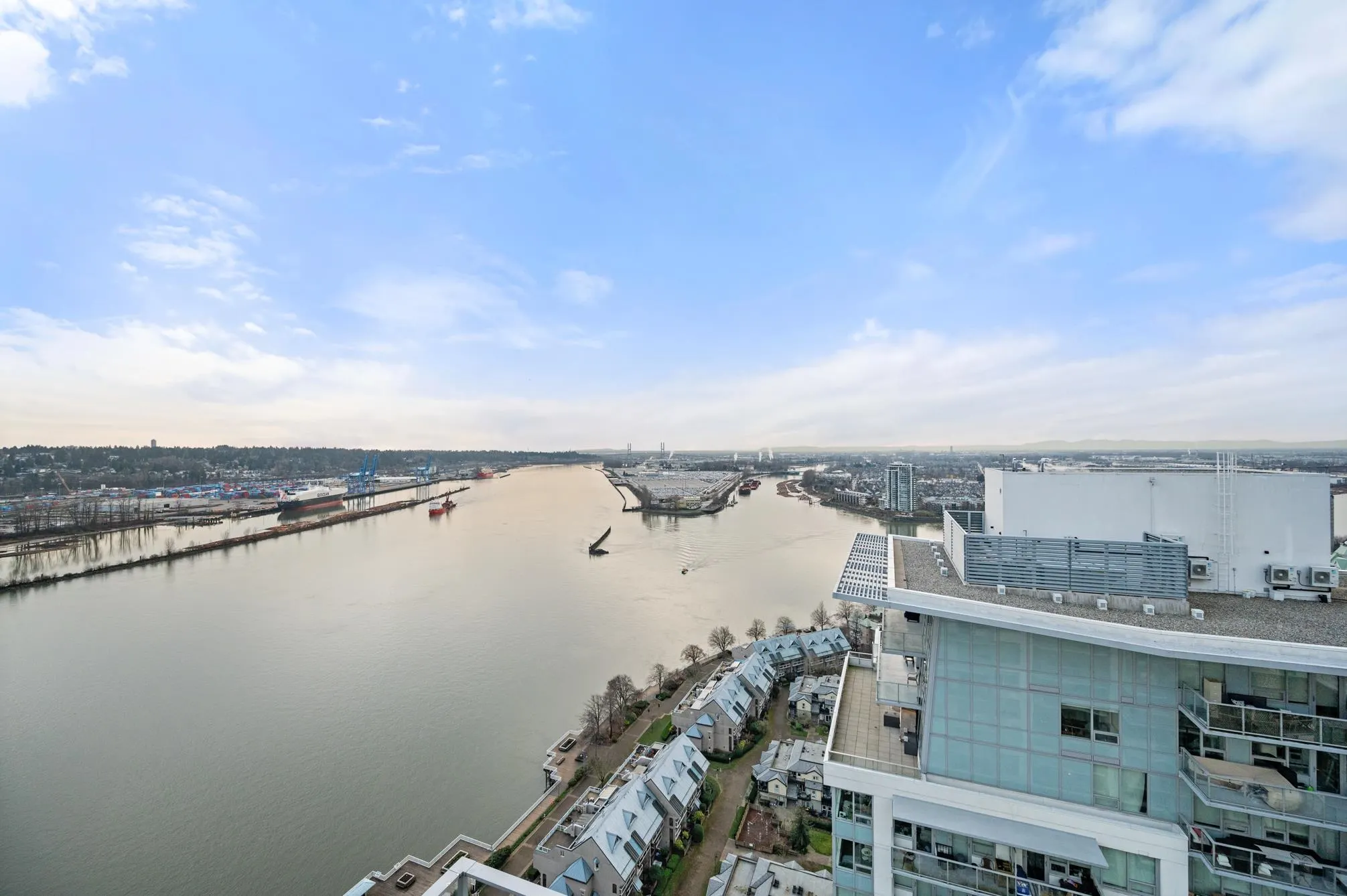 3202 908 Quayside Drive