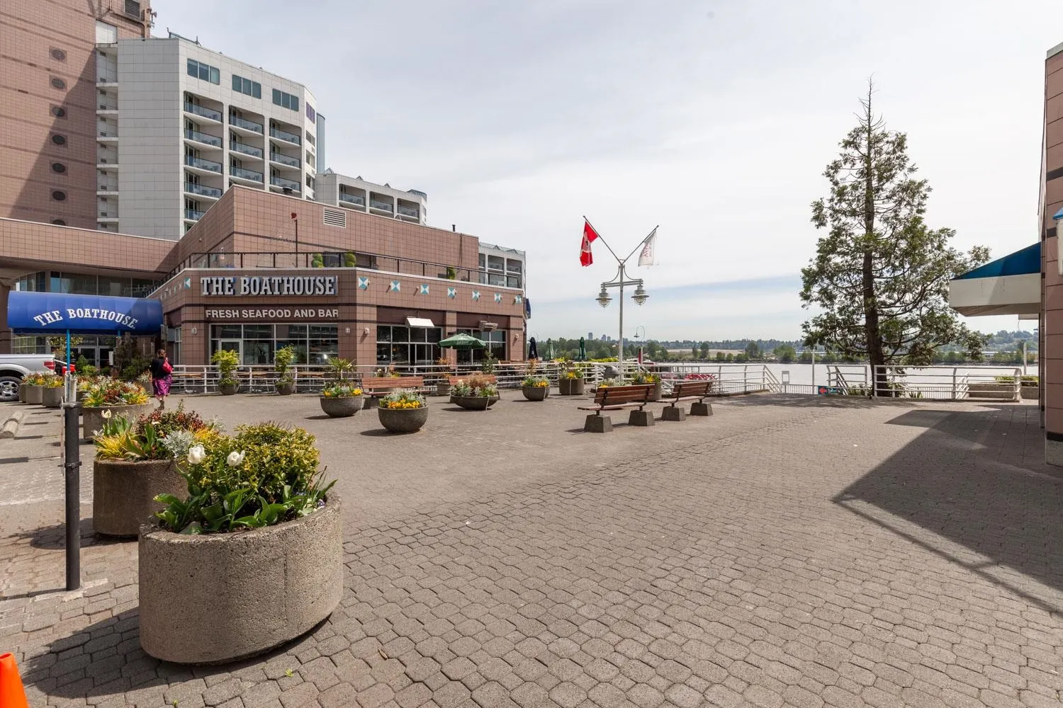 3202 908 Quayside Drive