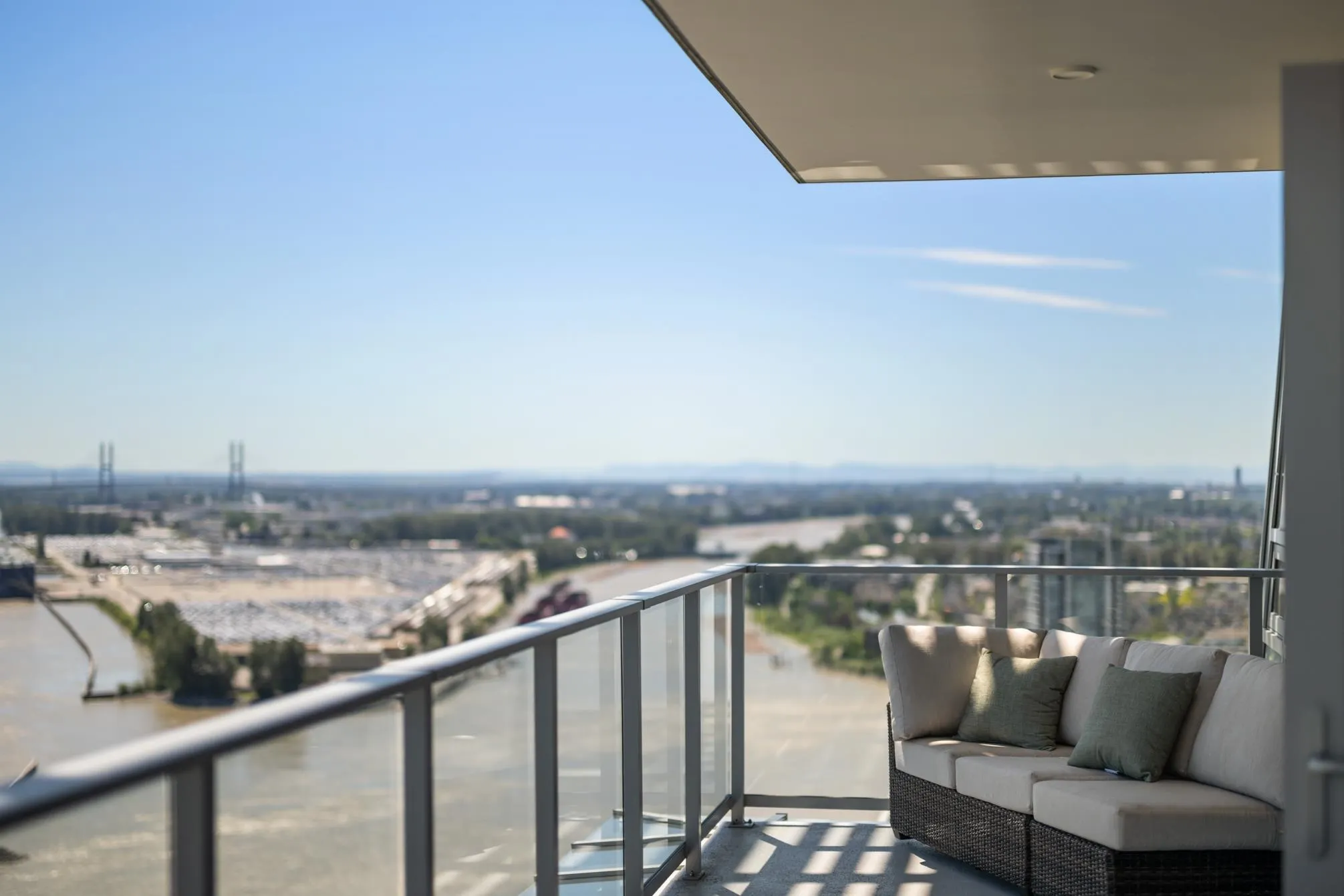 3202 908 Quayside Drive