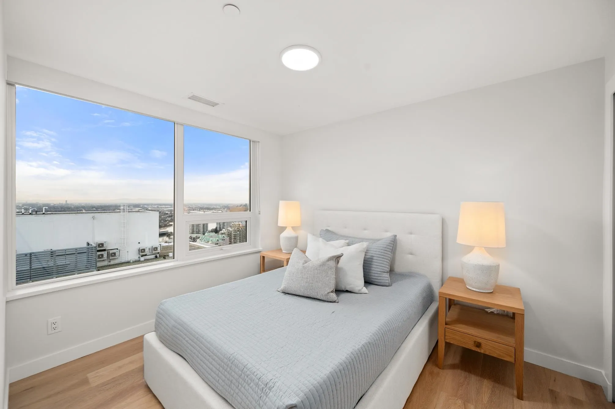 3202 908 Quayside Drive