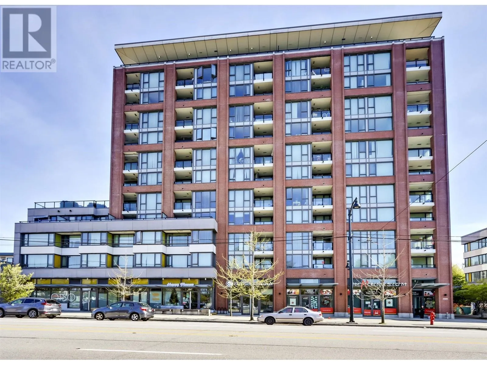302 2689 Kingsway