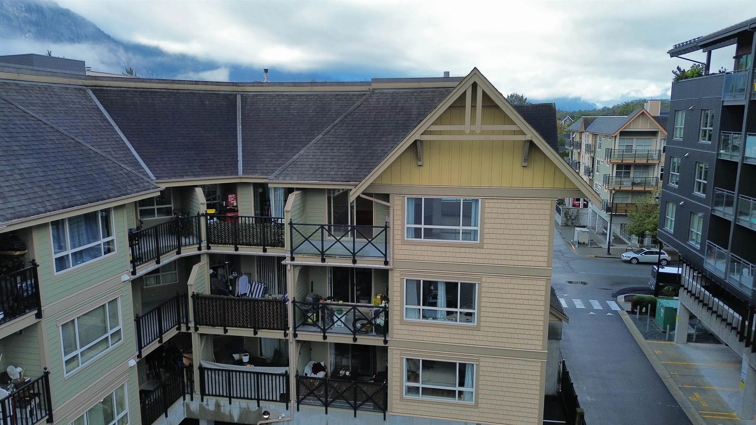 305 38003 Second Avenue