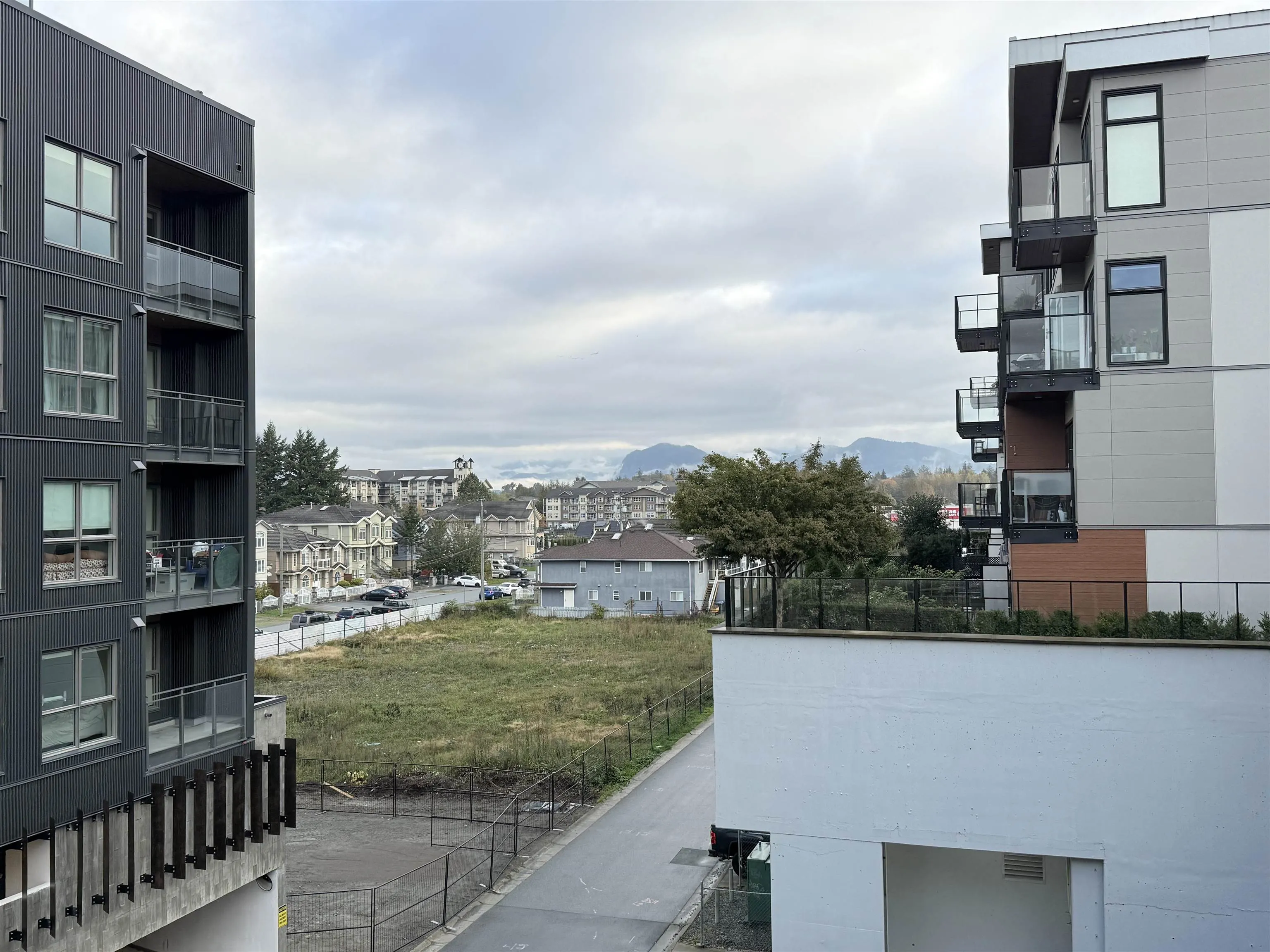 305 38003 Second Avenue