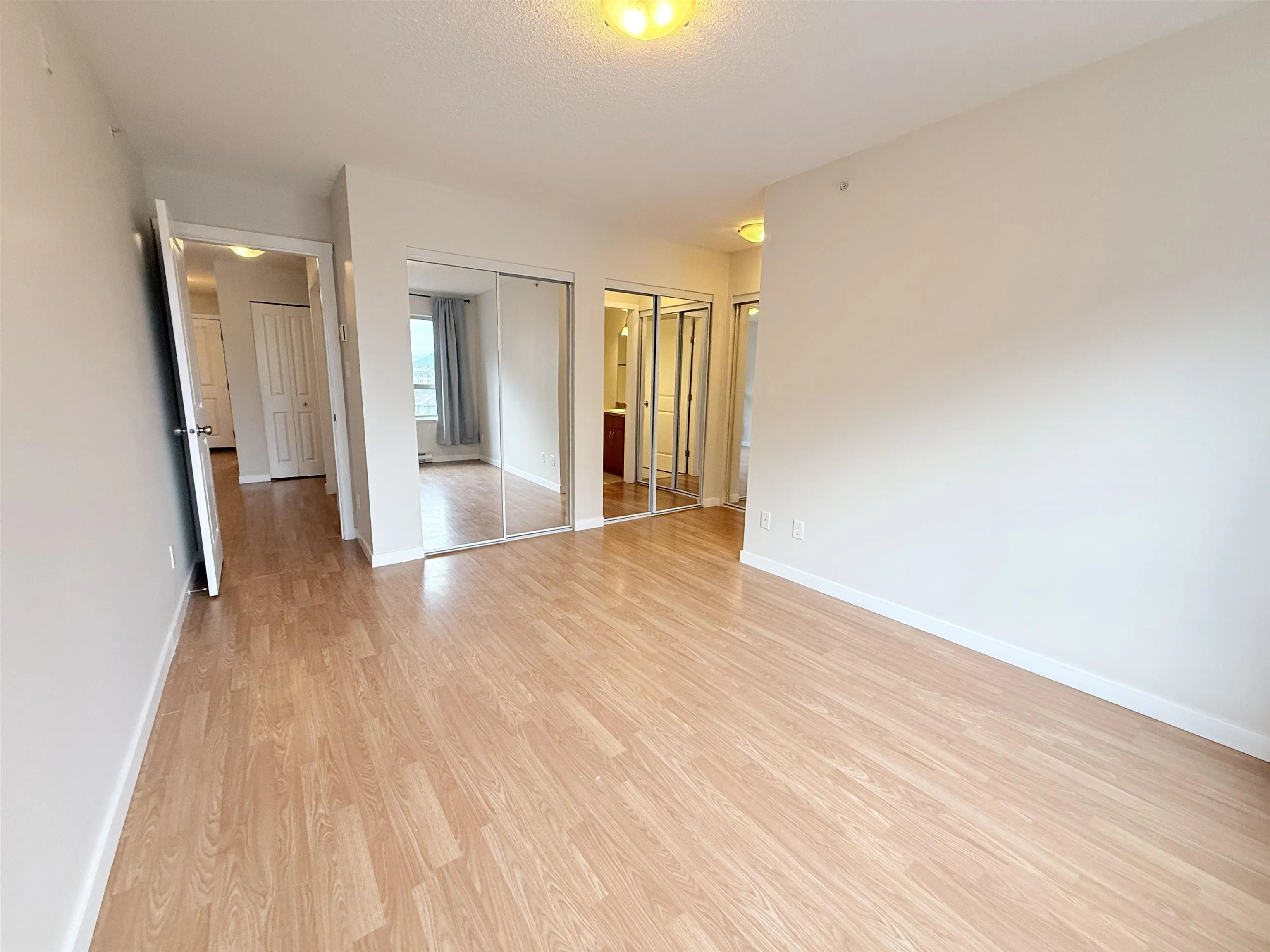 305 38003 Second Avenue