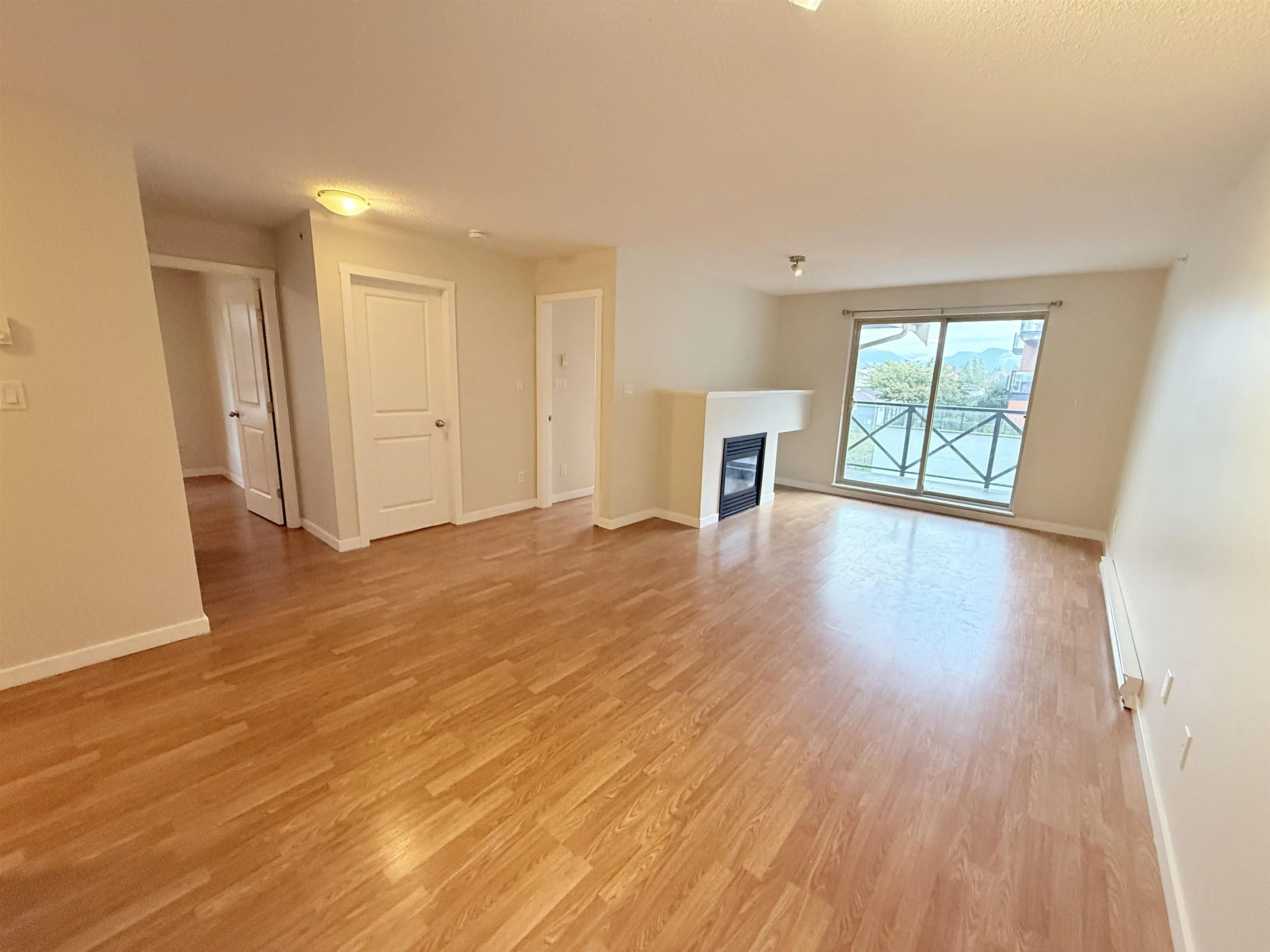 305 38003 Second Avenue