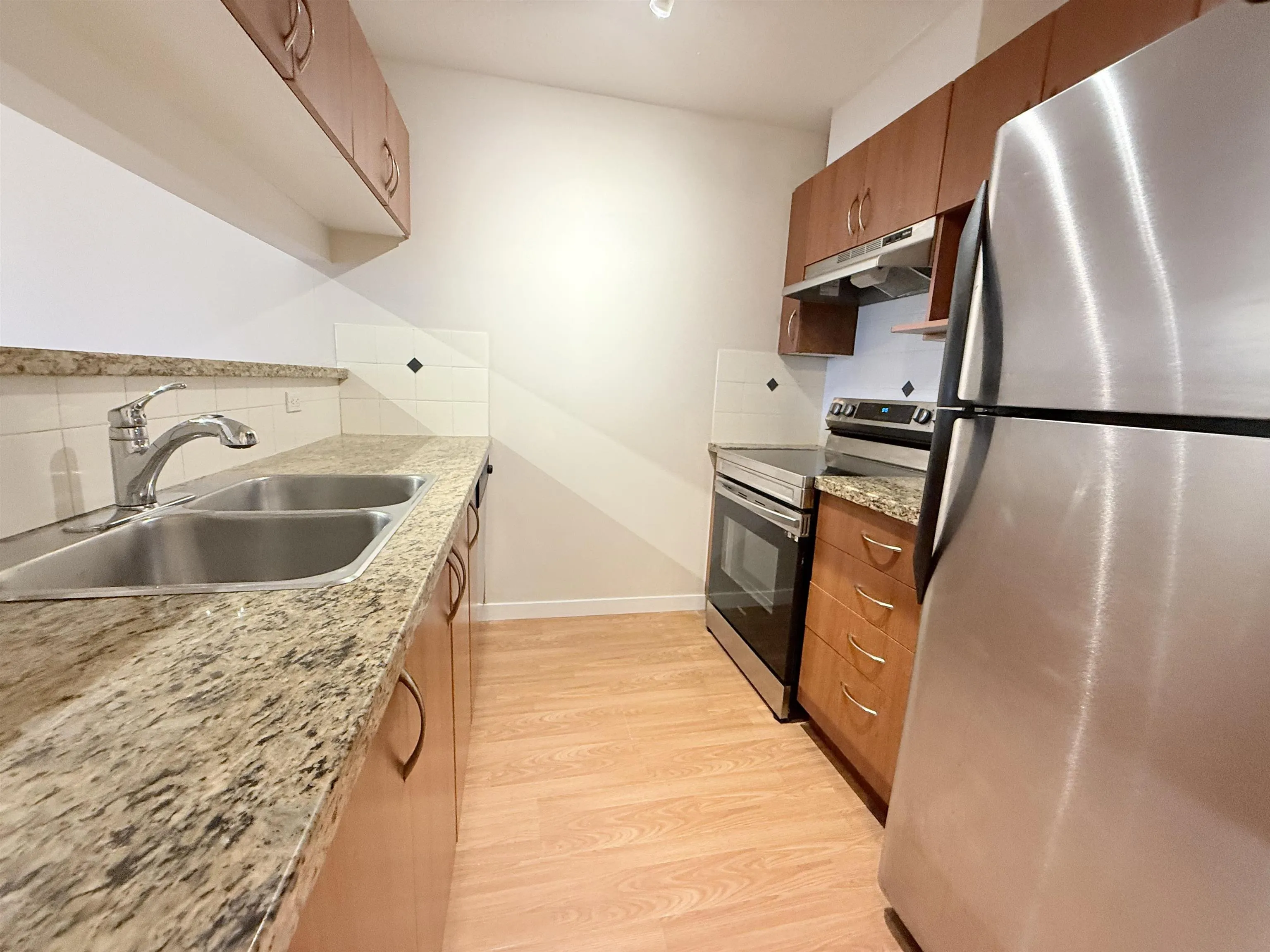 305 38003 Second Avenue