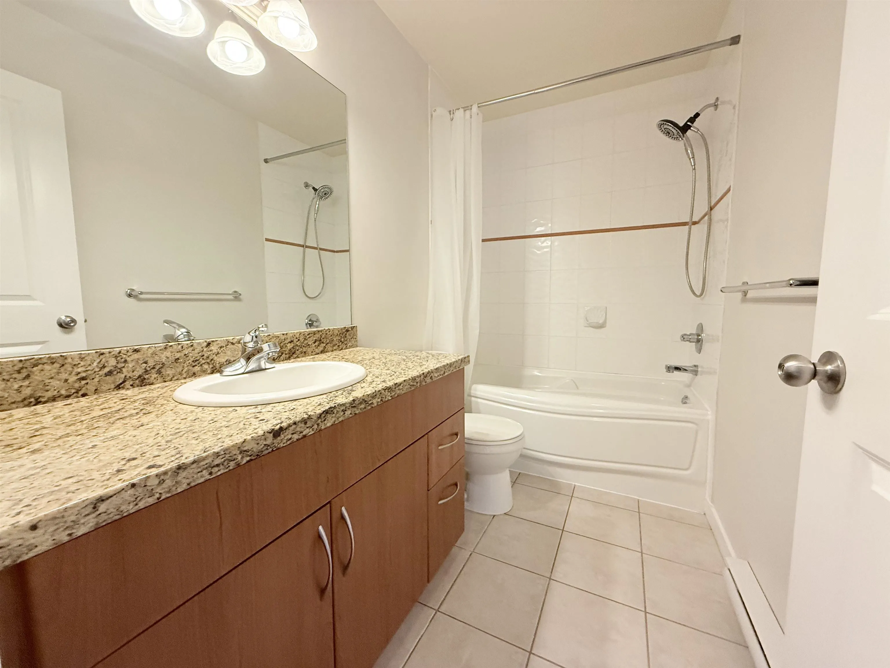 305 38003 Second Avenue