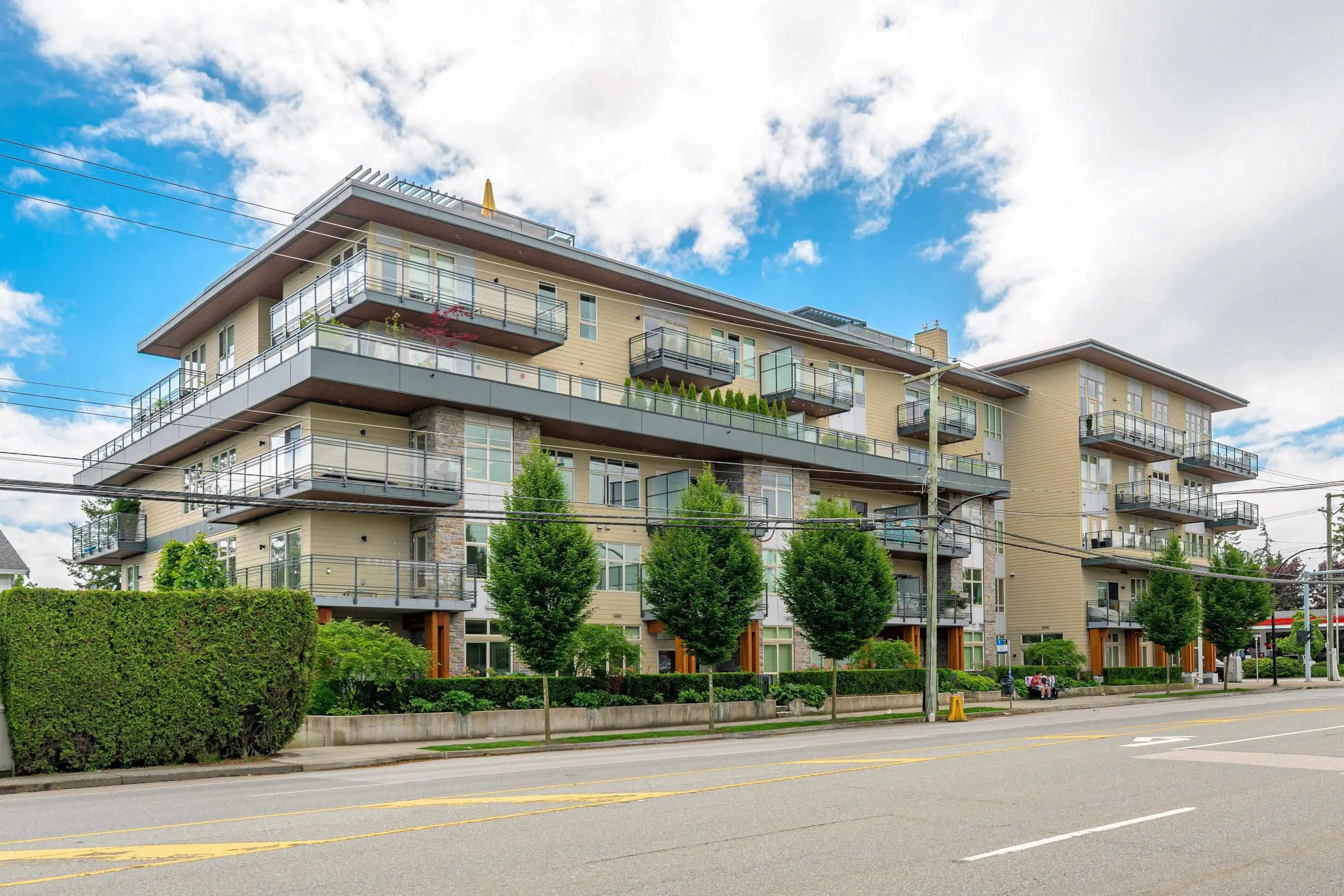 312 14022 North Bluff Road
