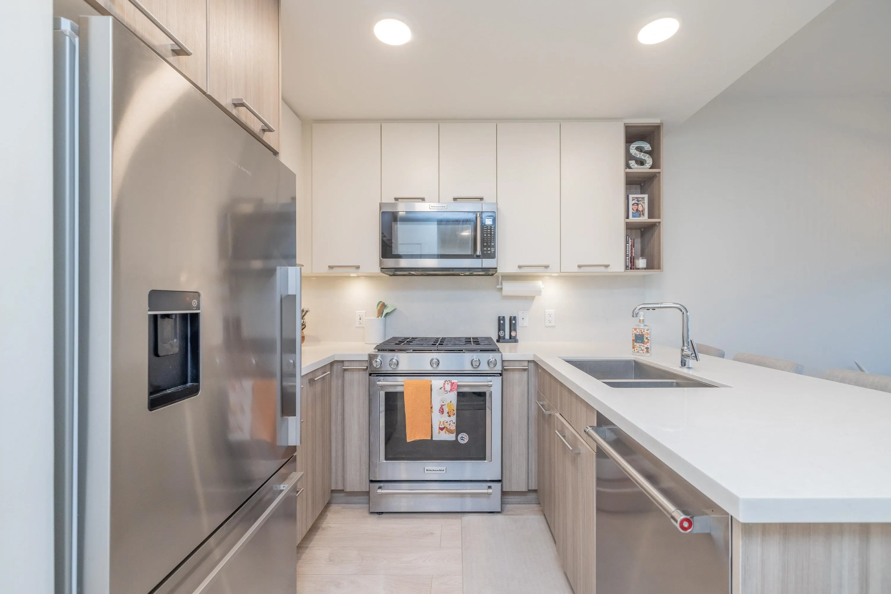 312 14022 North Bluff Road