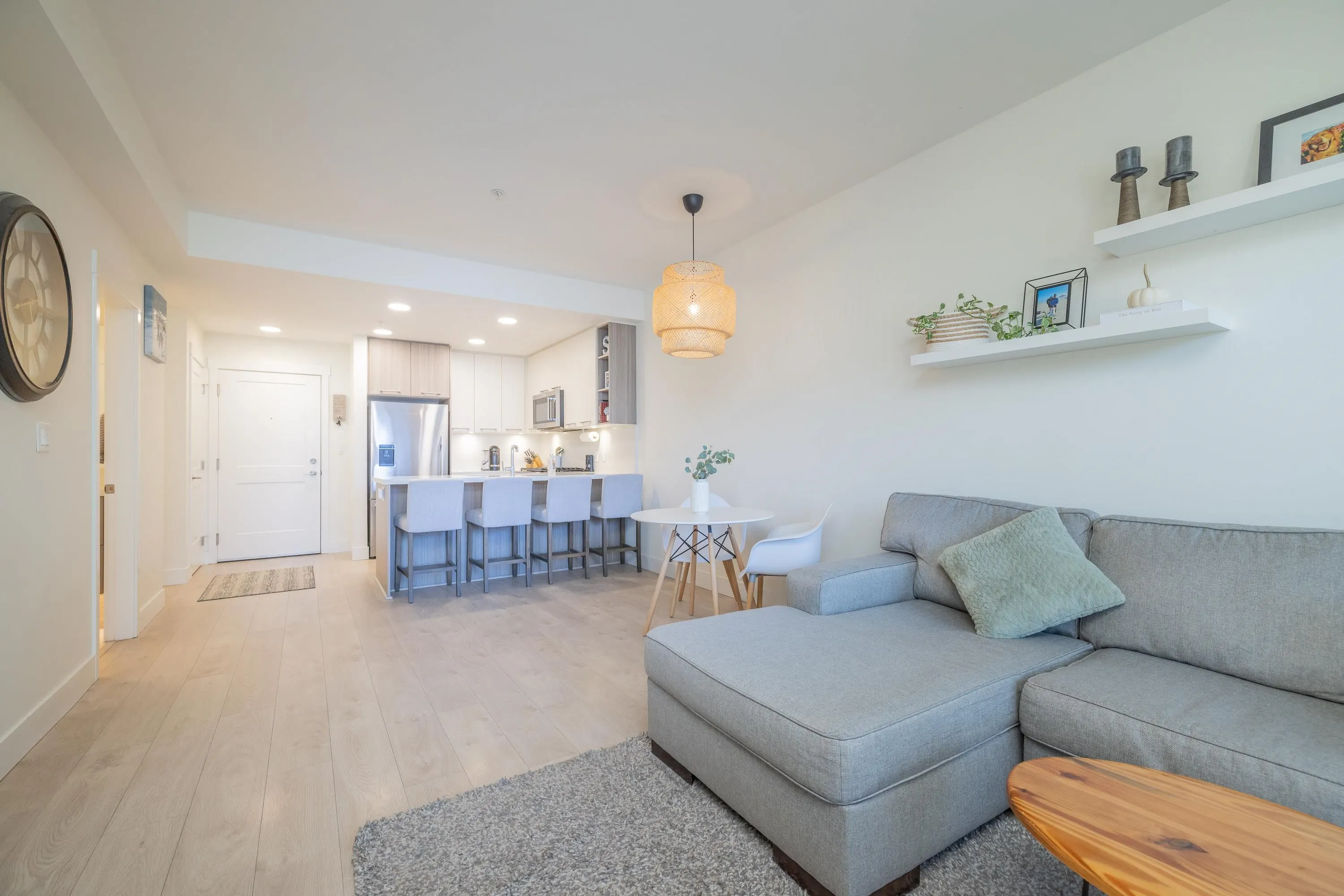 312 14022 North Bluff Road
