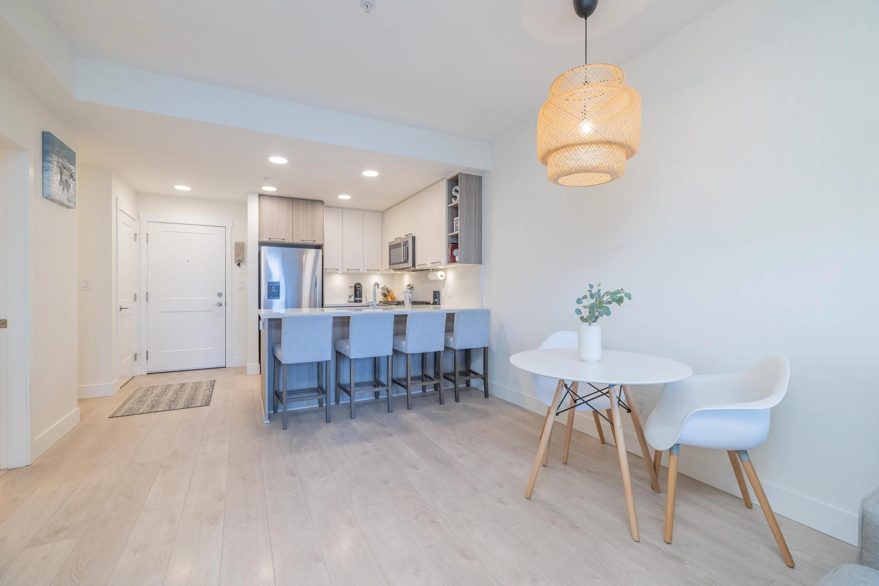 312 14022 North Bluff Road