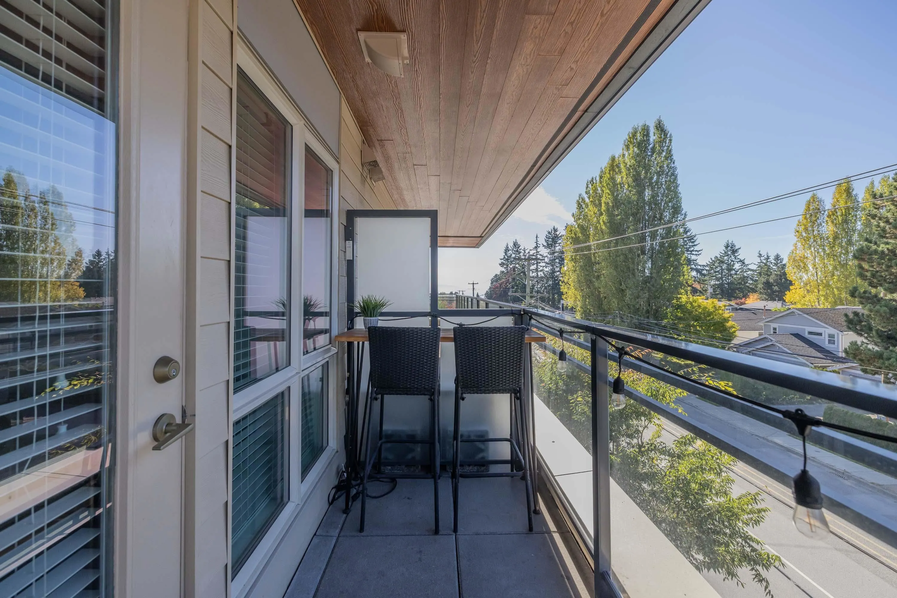 312 14022 North Bluff Road