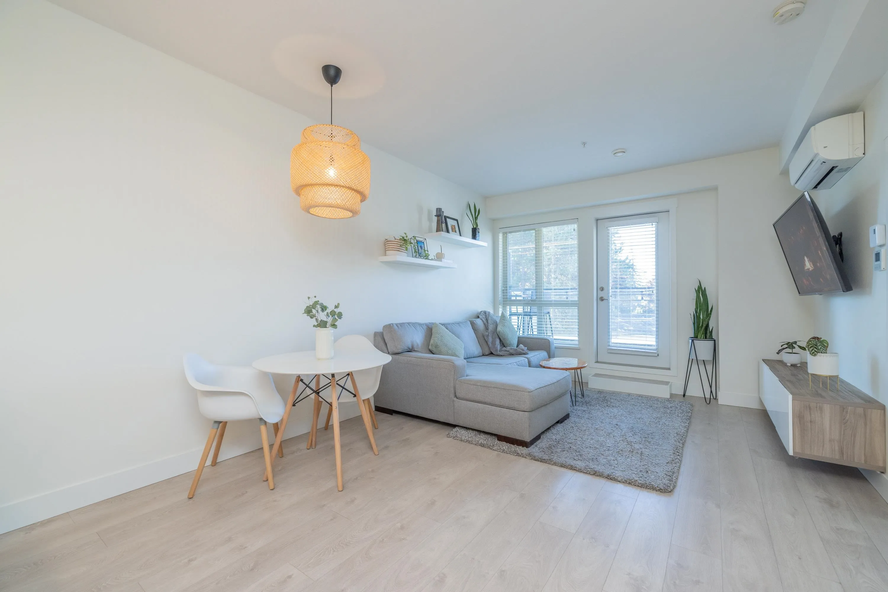 312 14022 North Bluff Road