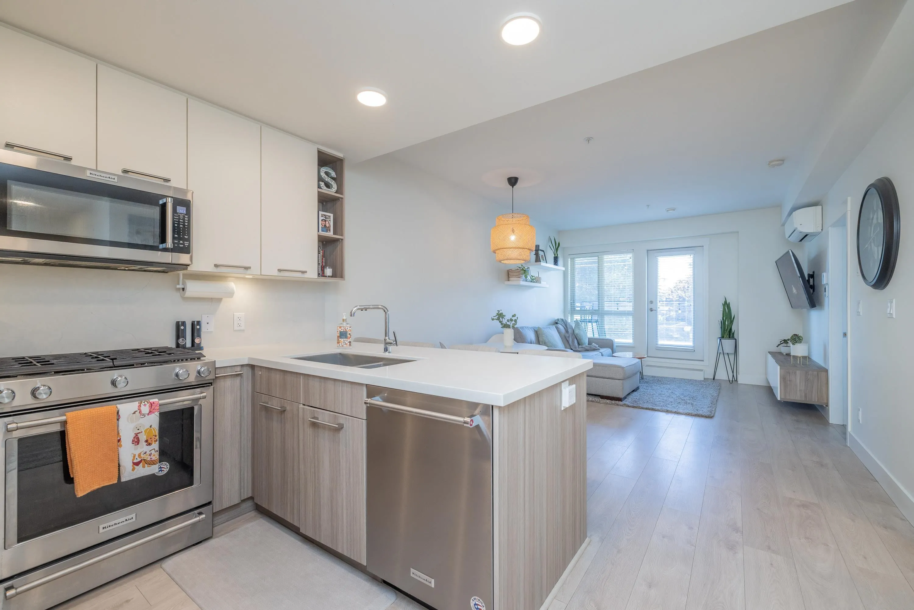 312 14022 North Bluff Road