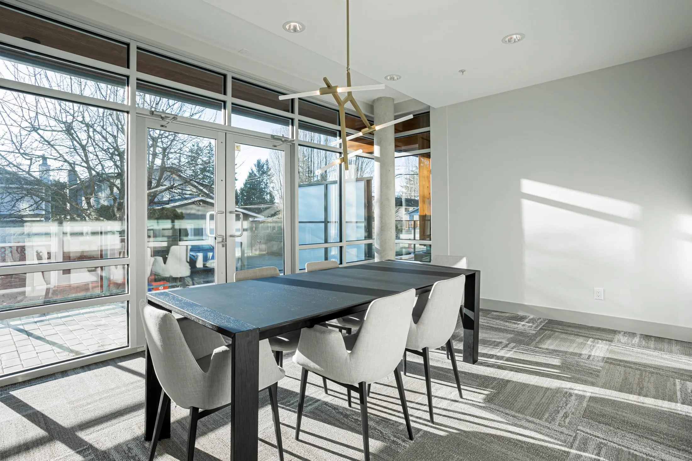 312 14022 North Bluff Road