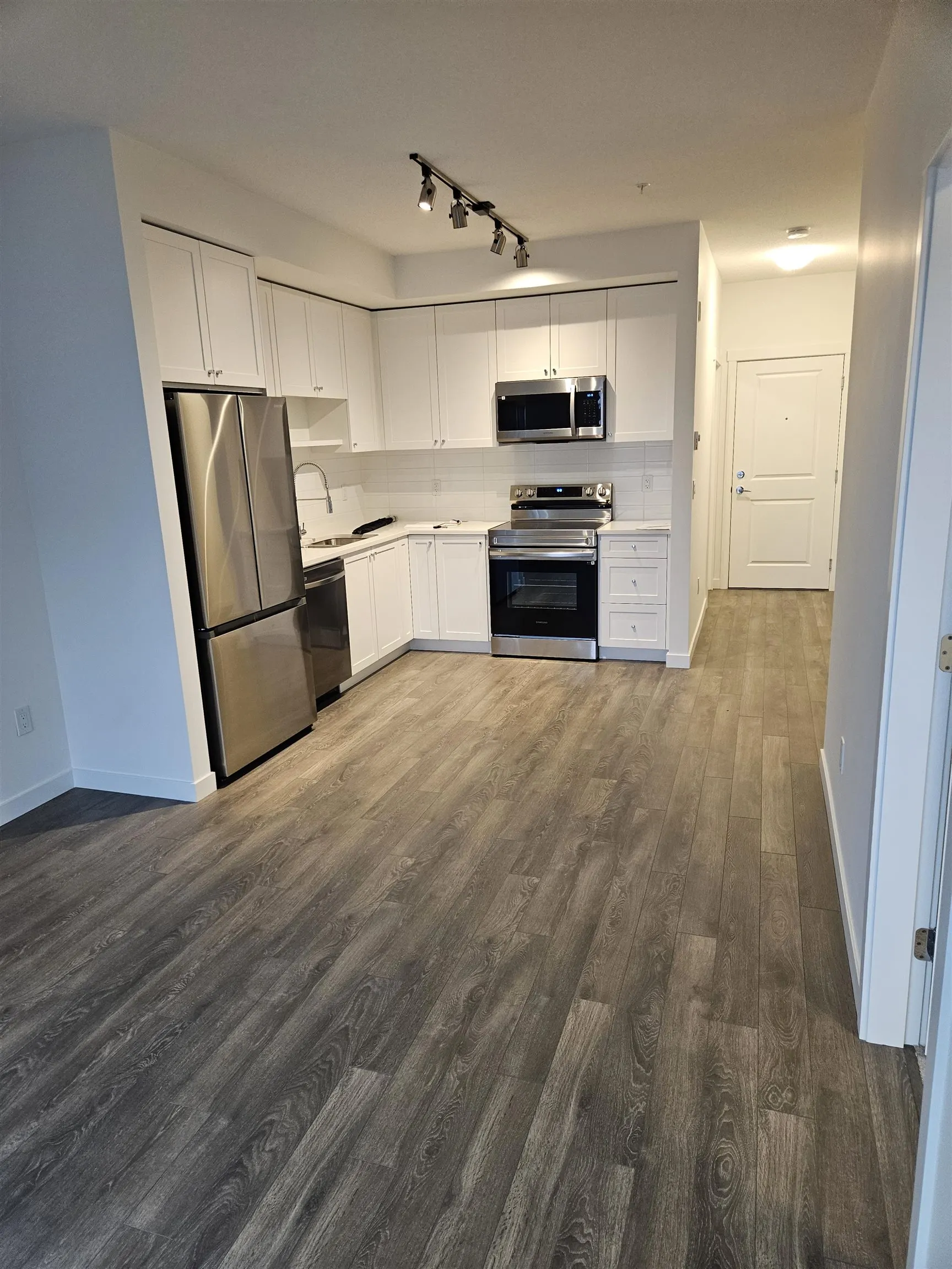 517 15738 85 Avenue