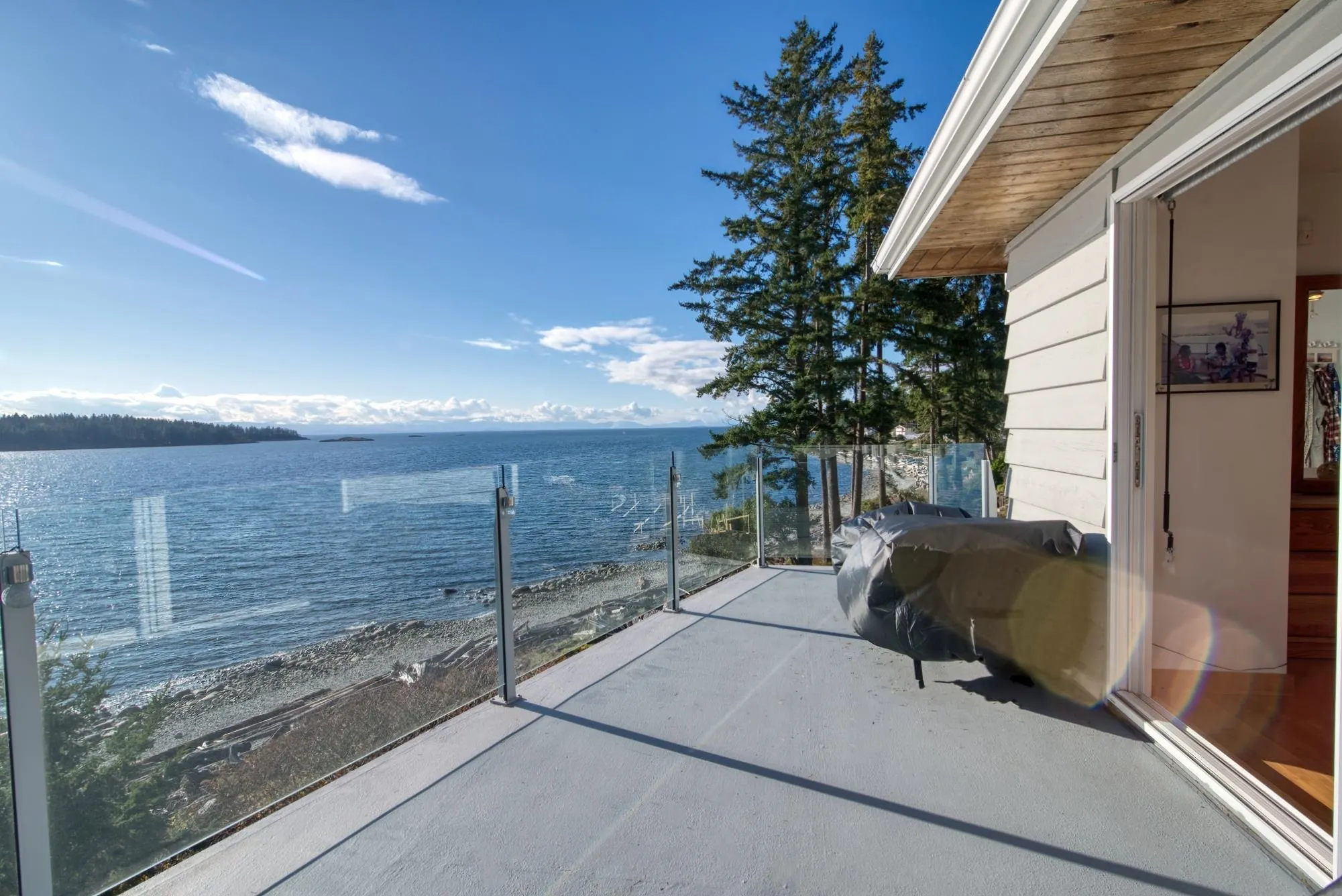 6437 Sunshine Coast Highway