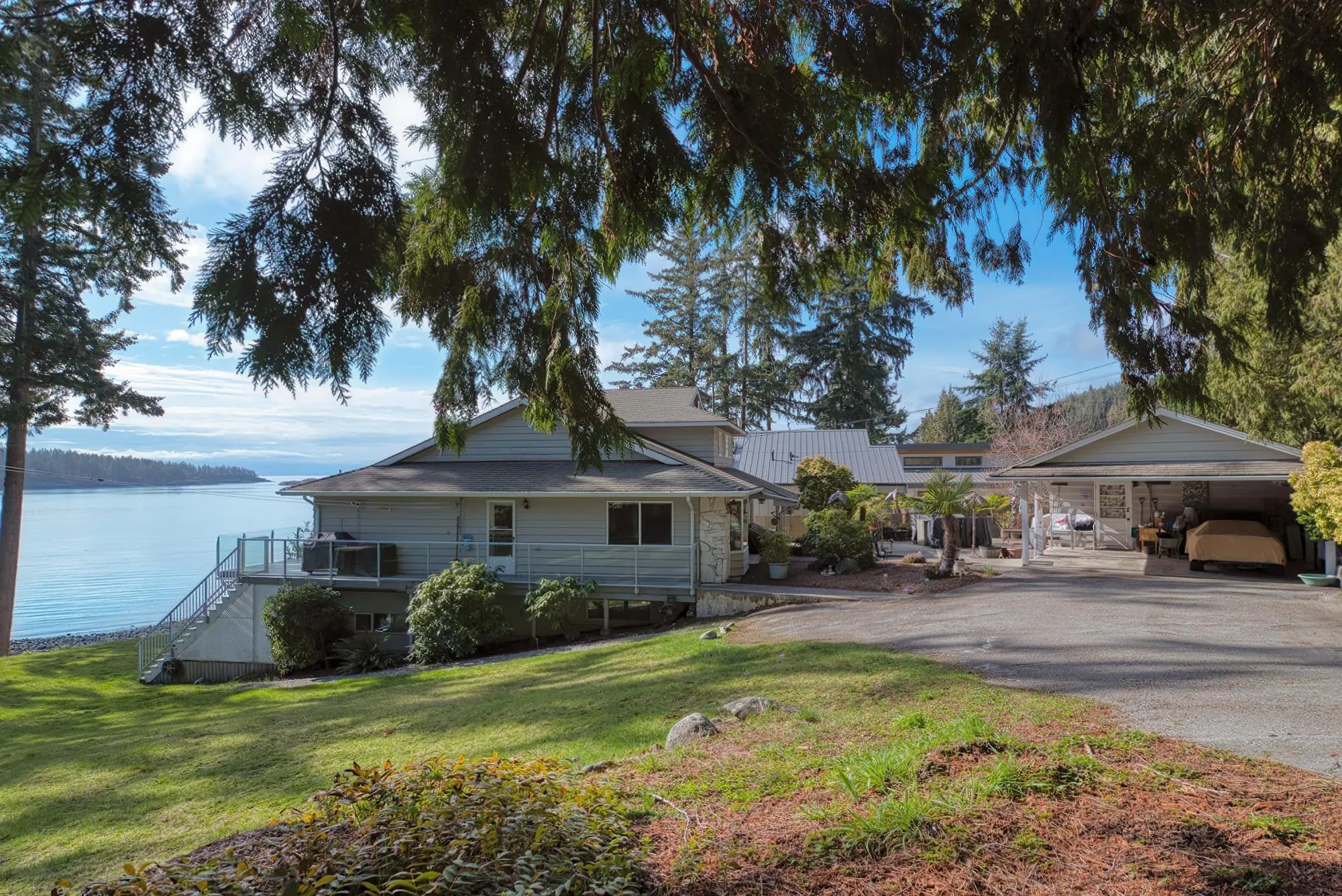 6437 Sunshine Coast Highway