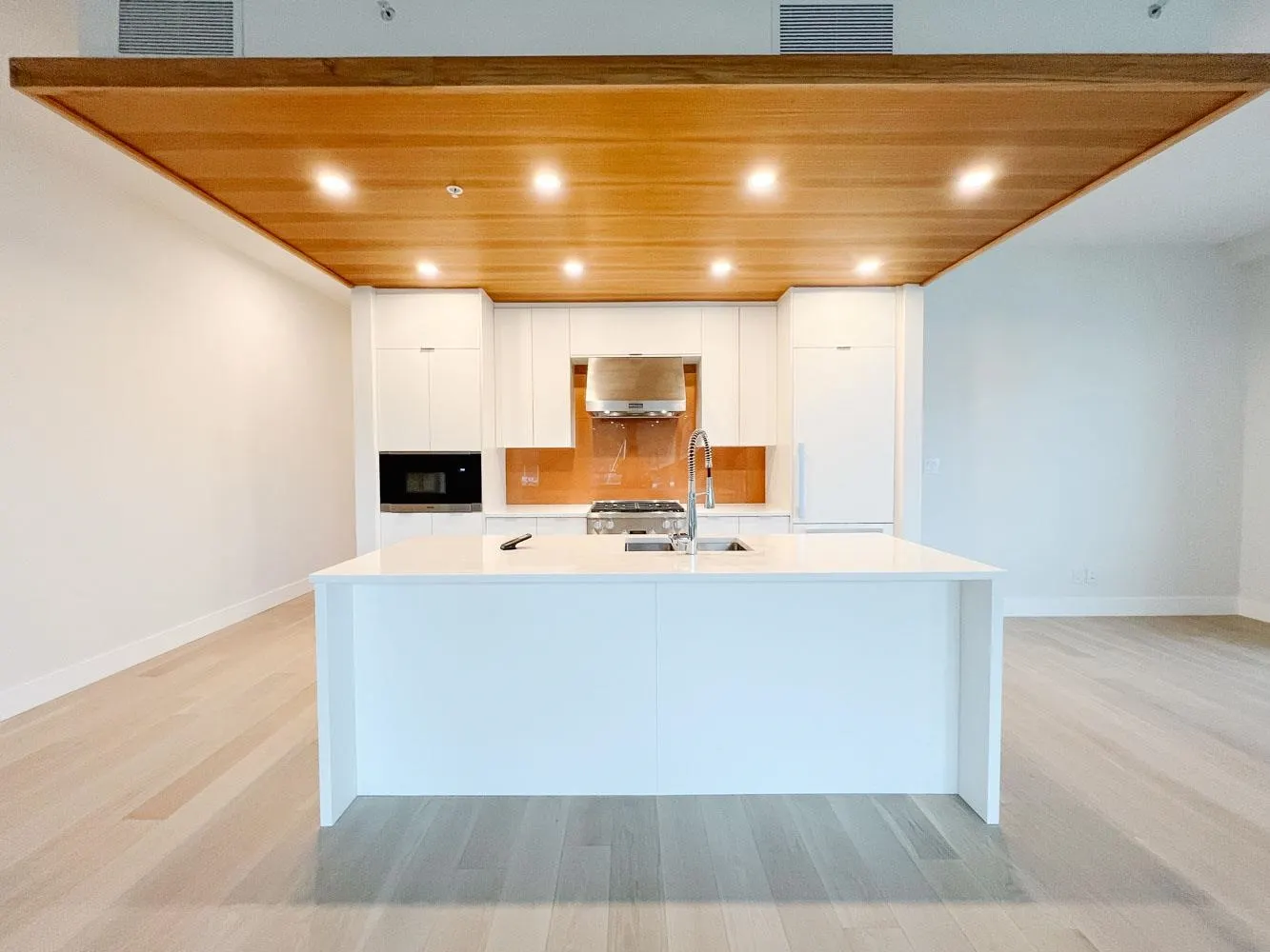 201 6707 Nelson Avenue