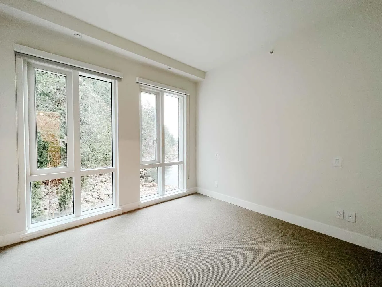 201 6707 Nelson Avenue